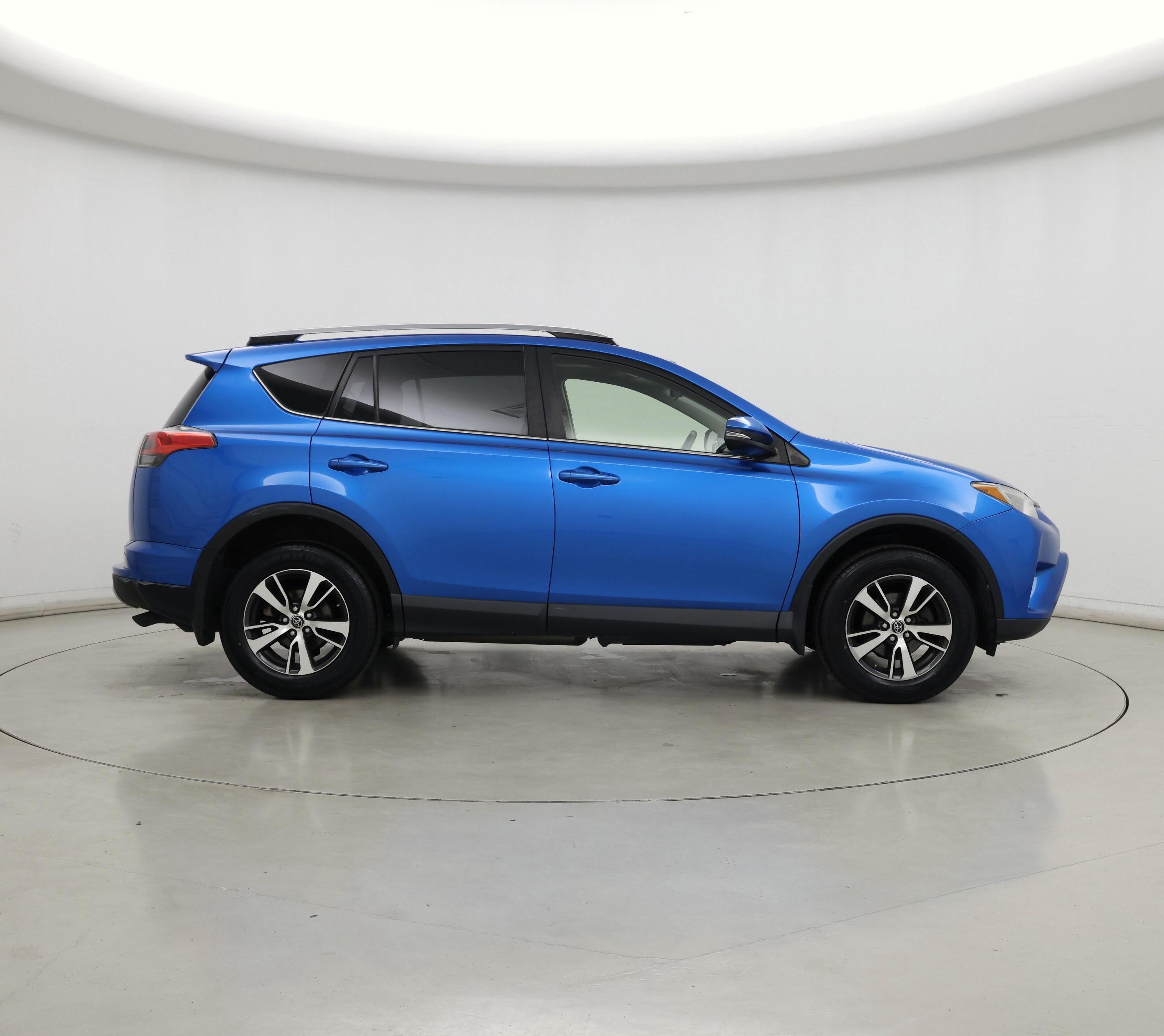 Thumbnail: 2018 Toyota RAV4 - 7