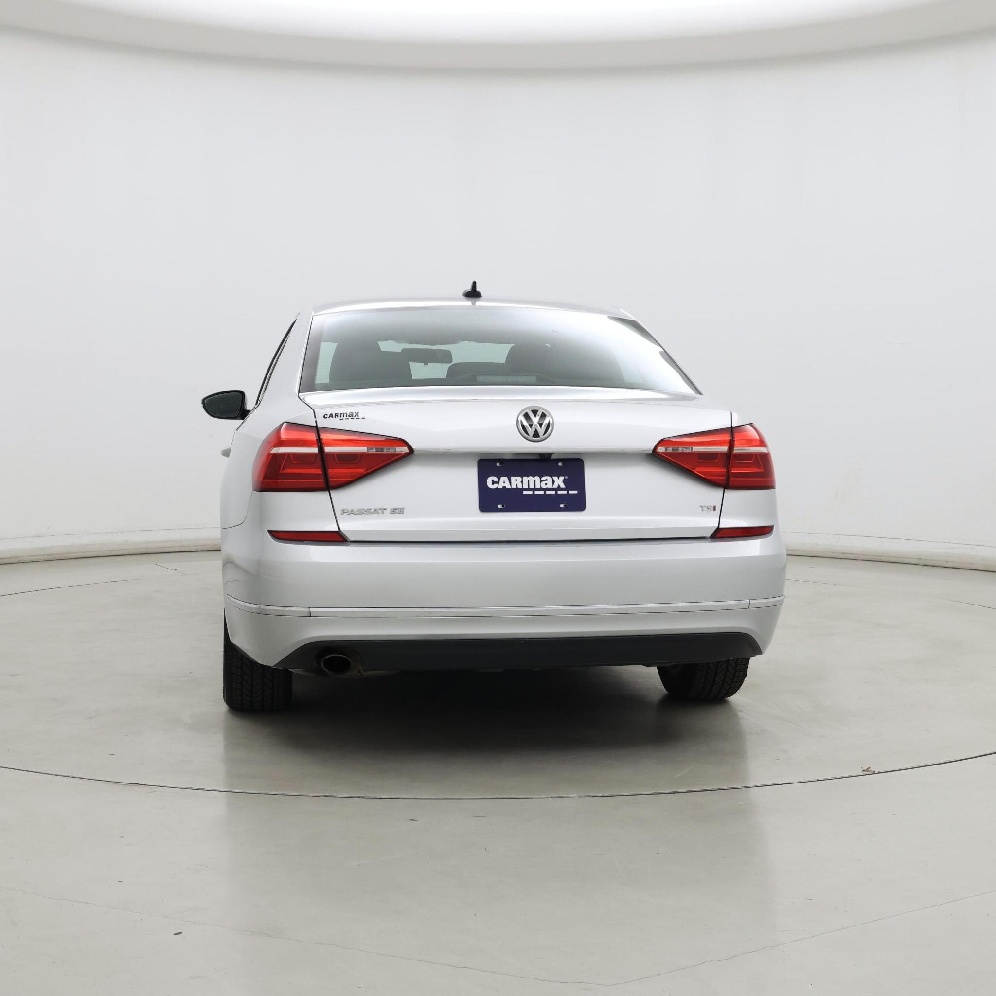 Thumbnail: 2016 Volkswagen Passat - 6