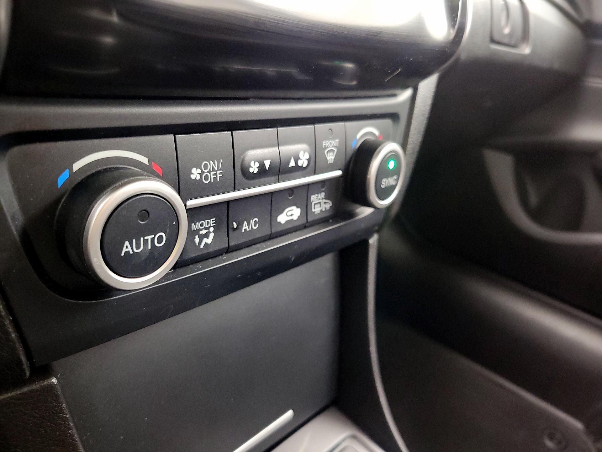 Thumbnail: 2018 Acura ILX - 16