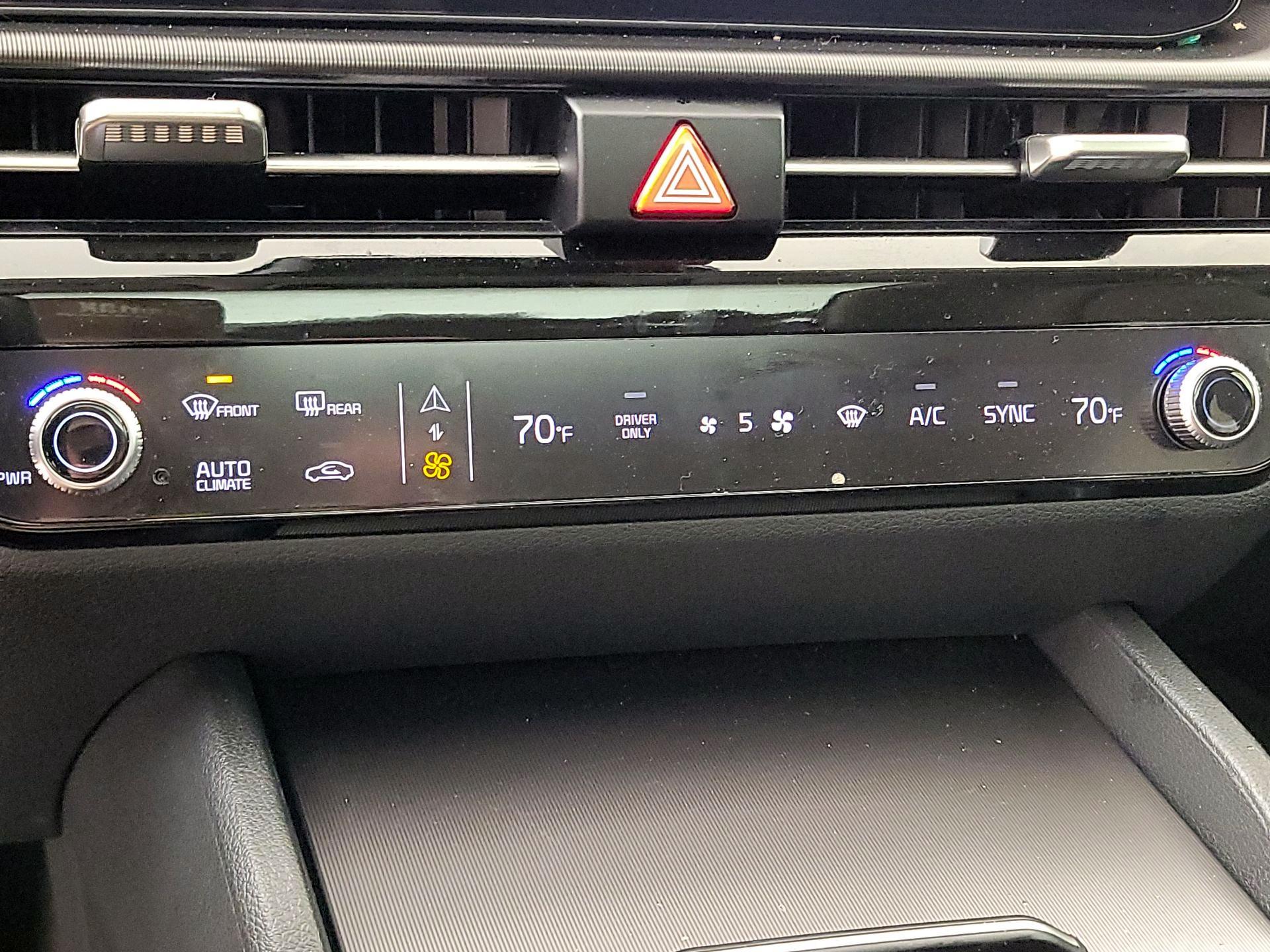 Thumbnail: 2026 Kia Sportage - 17