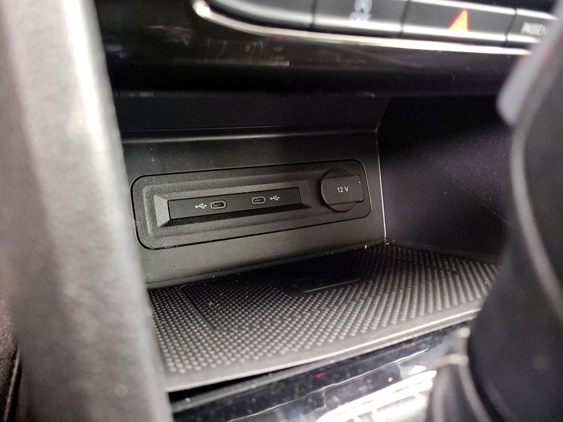 Thumbnail: 2022 Volkswagen Atlas - 19