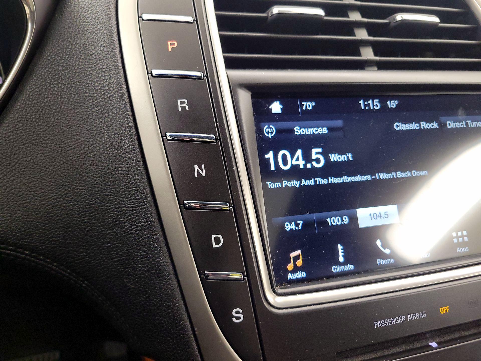 Thumbnail: 2016 Lincoln MKX - 18