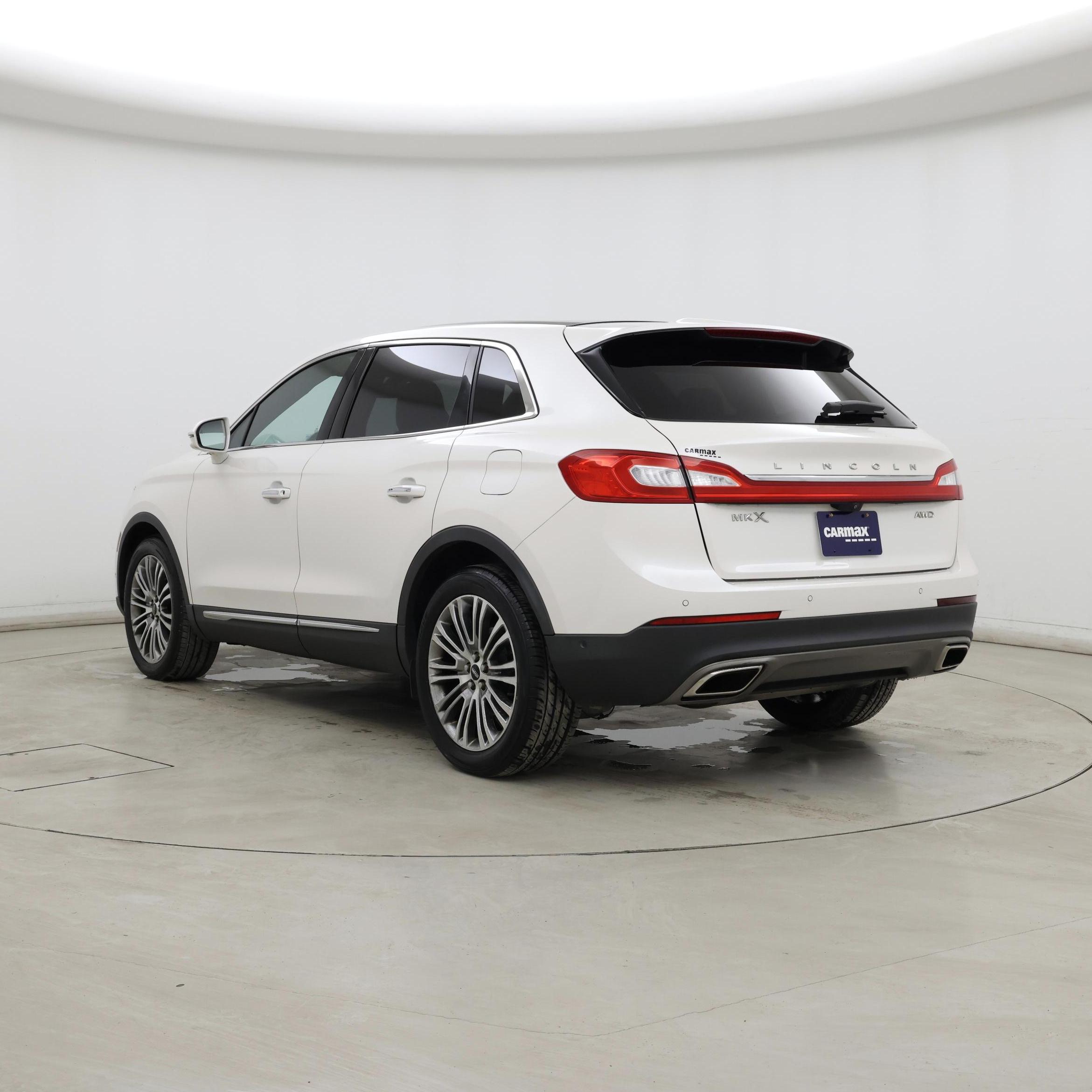 Thumbnail: 2016 Lincoln MKX - 2