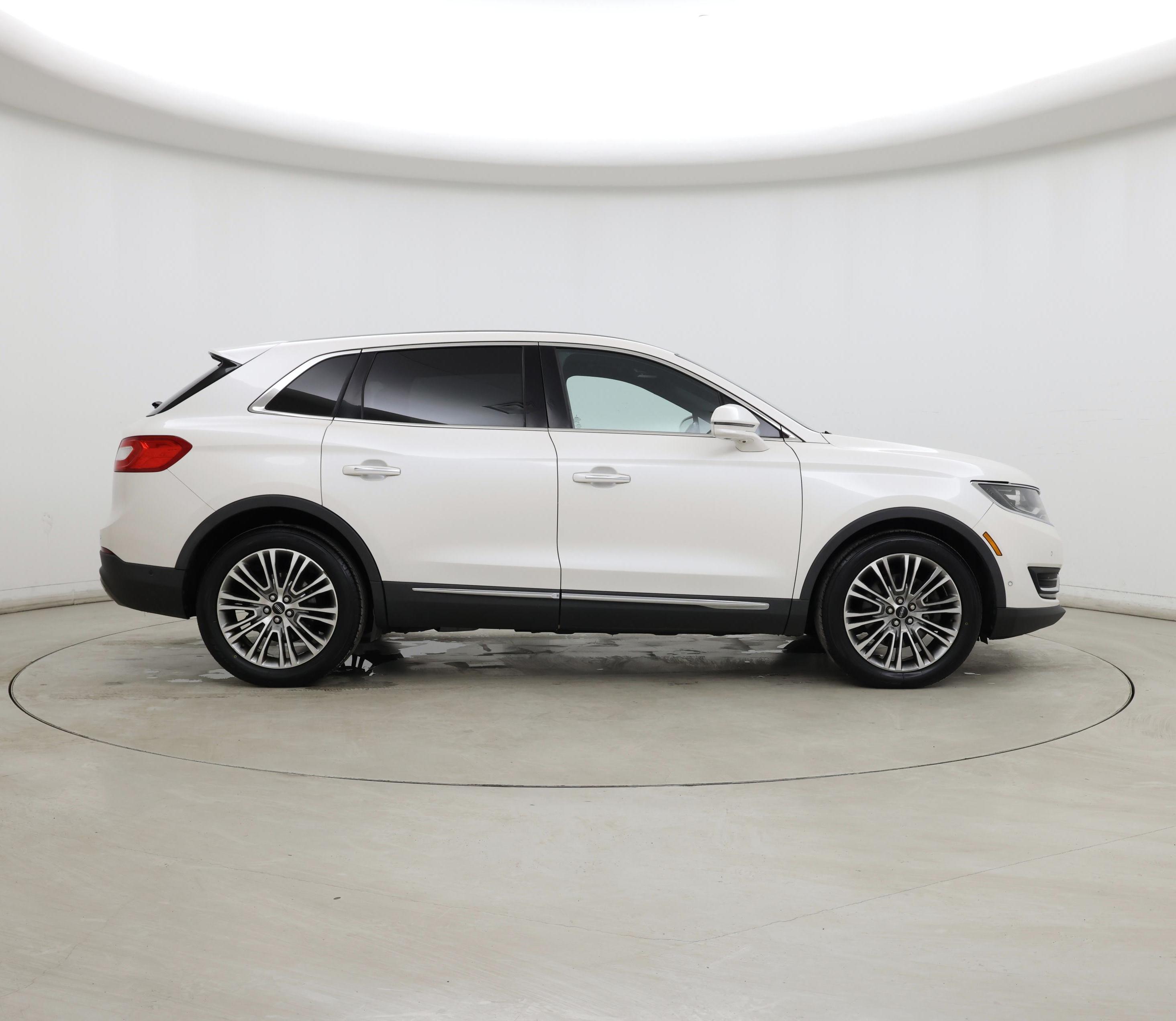 Thumbnail: 2016 Lincoln MKX - 7