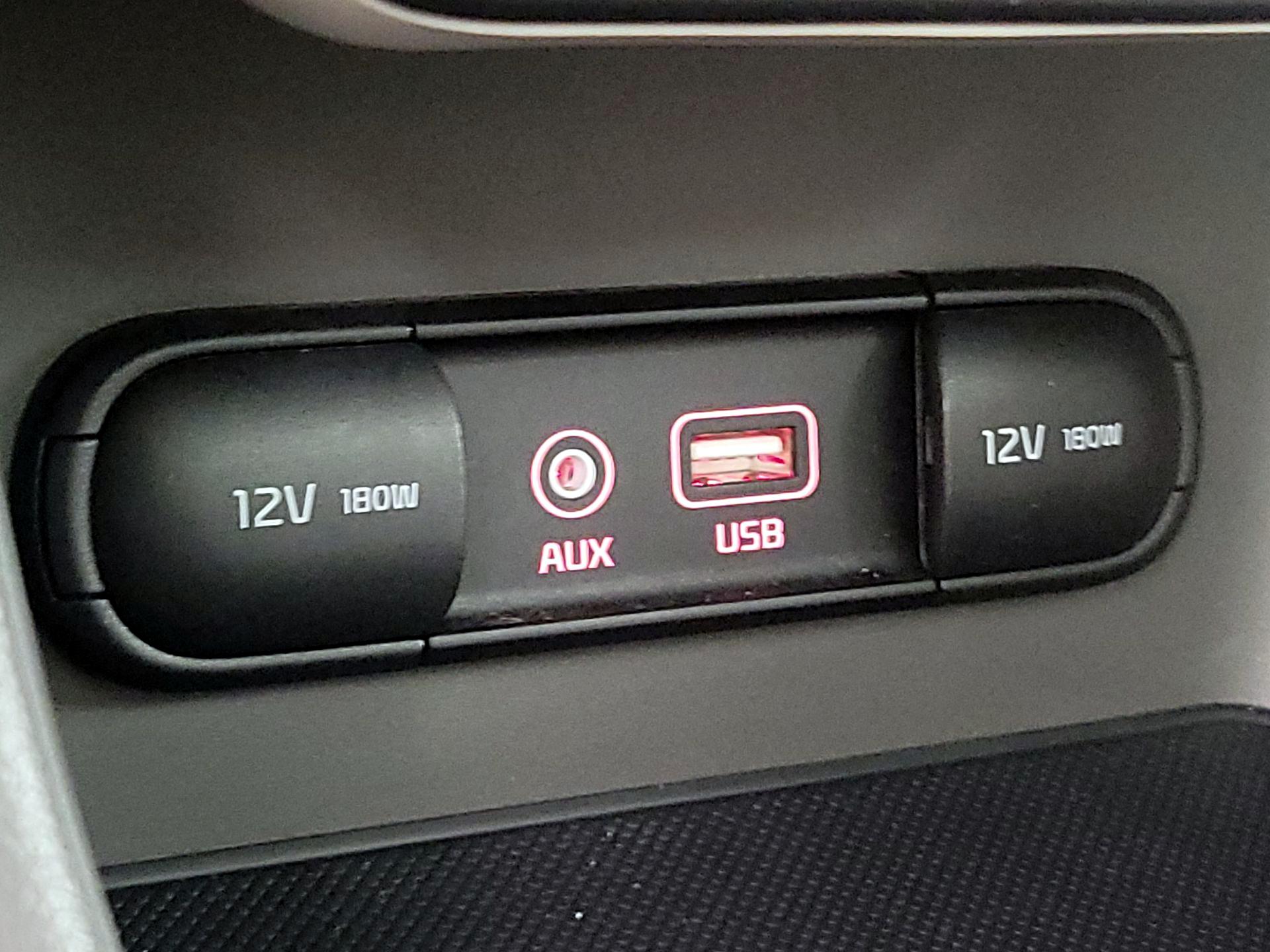 Thumbnail: 2017 Kia Sportage - 18