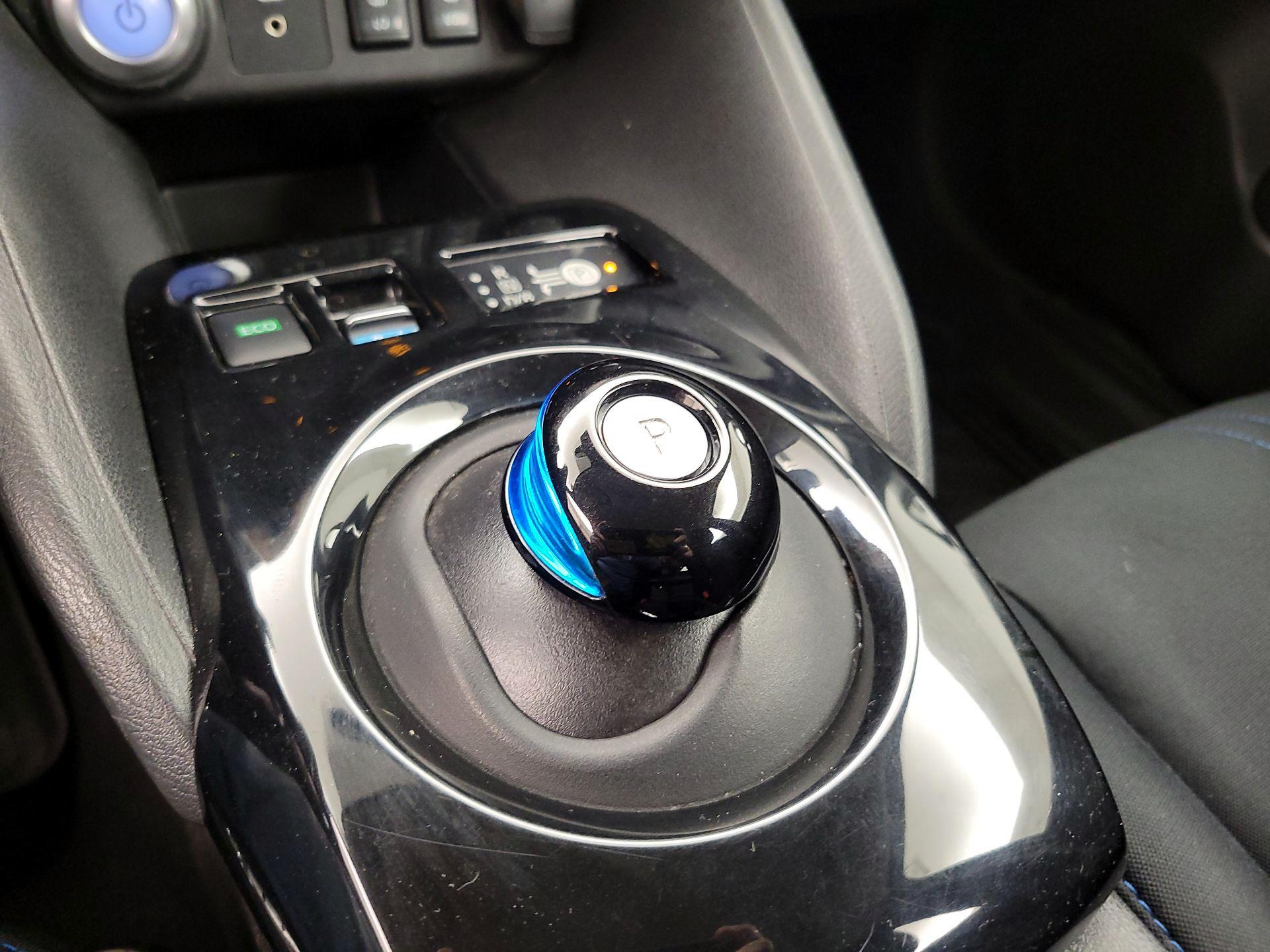 Thumbnail: 2019 Nissan Leaf - 18