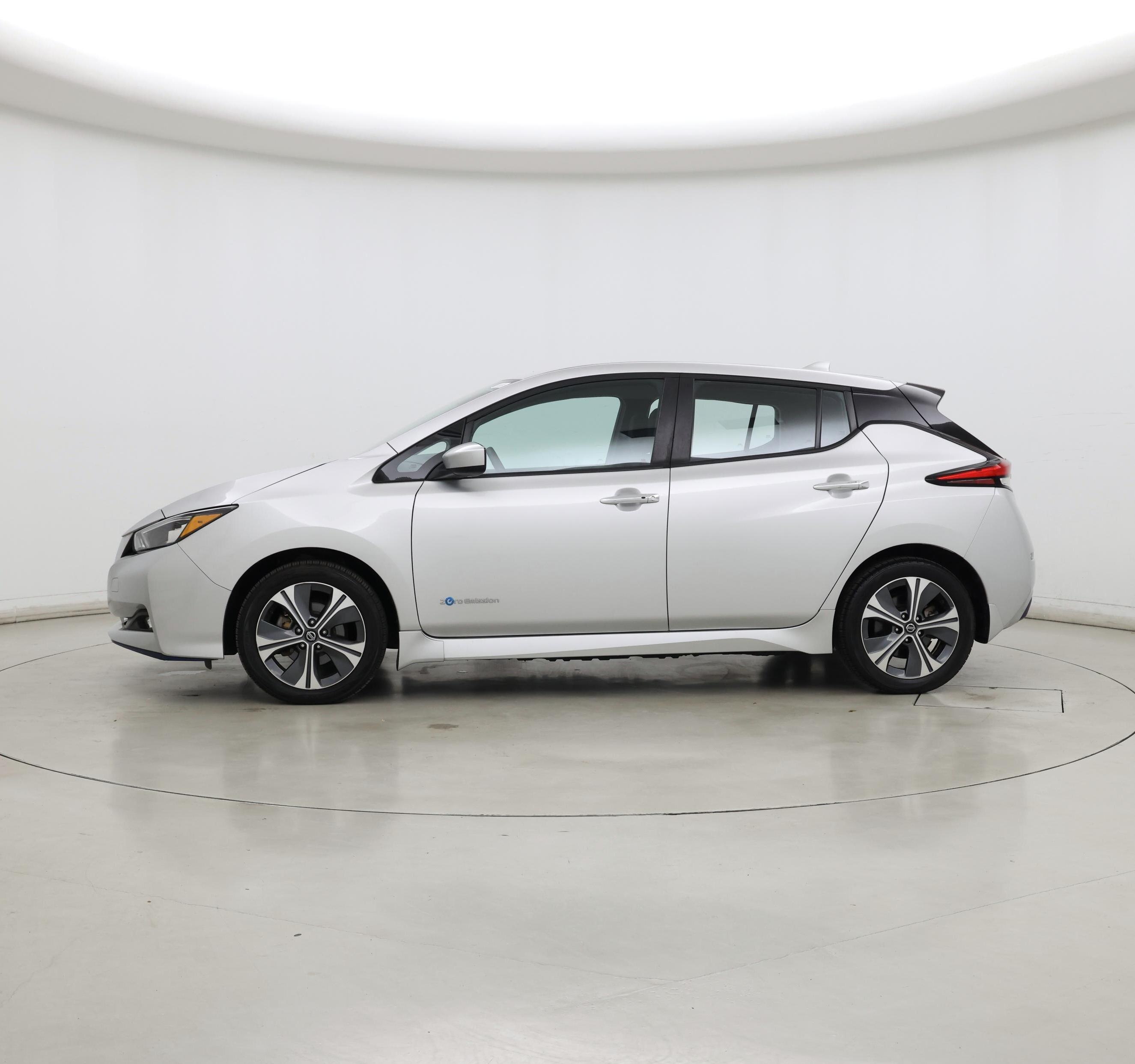 Thumbnail: 2019 Nissan Leaf - 3