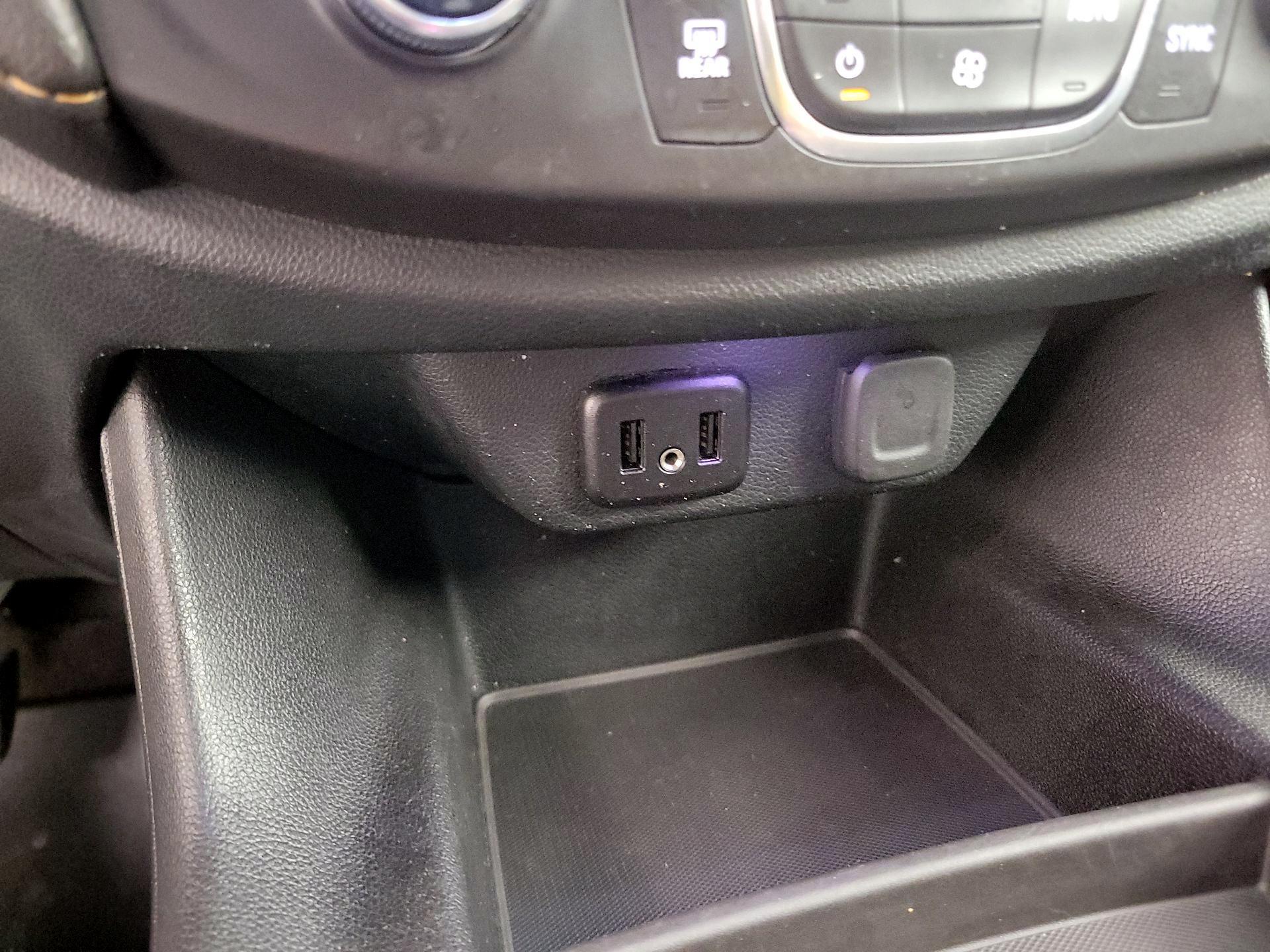 Thumbnail: 2019 Chevrolet Traverse - 18