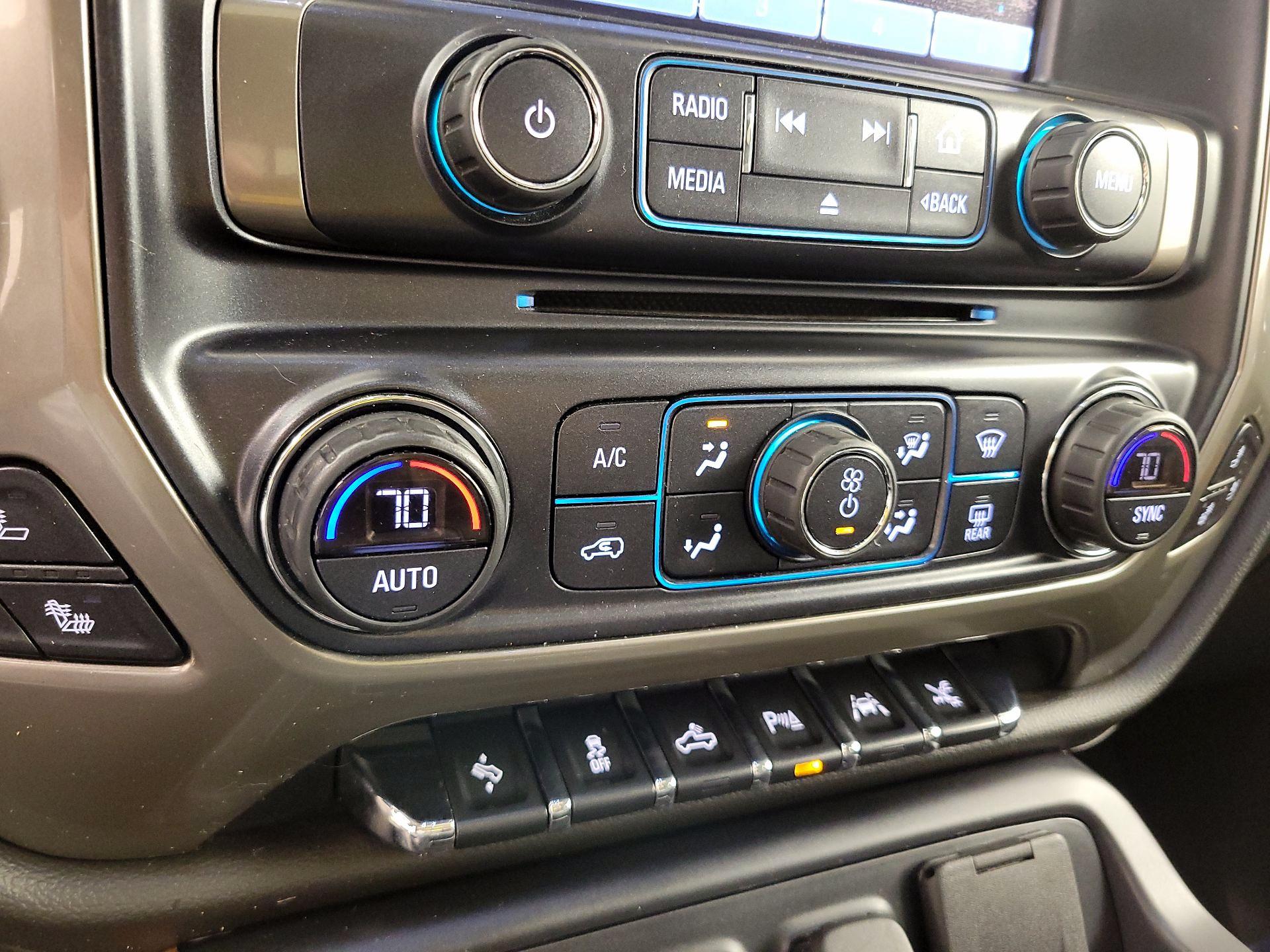 Thumbnail: 2018 Chevrolet Silverado 1500 - 17