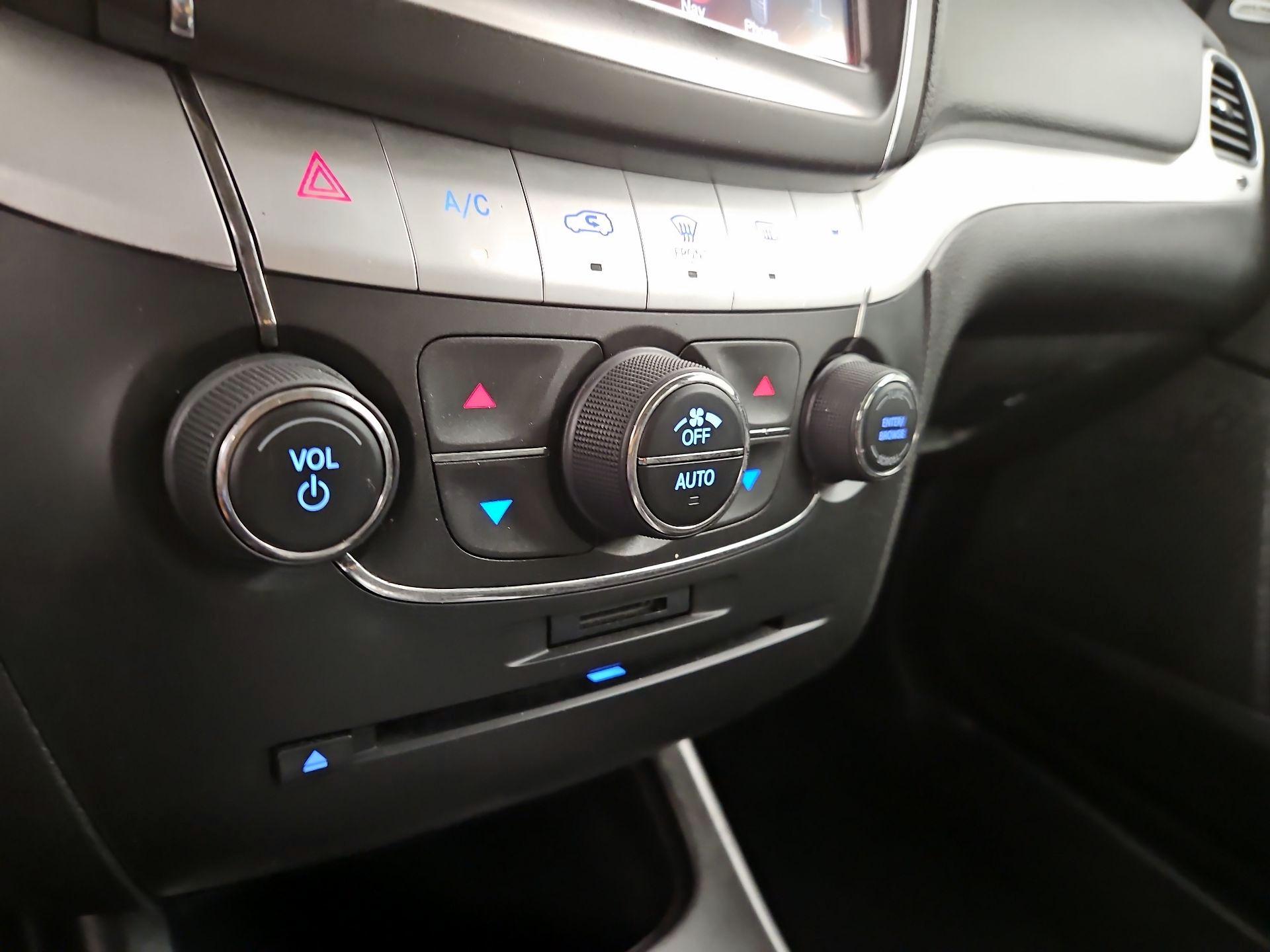 Thumbnail: 2018 Dodge Journey - 17