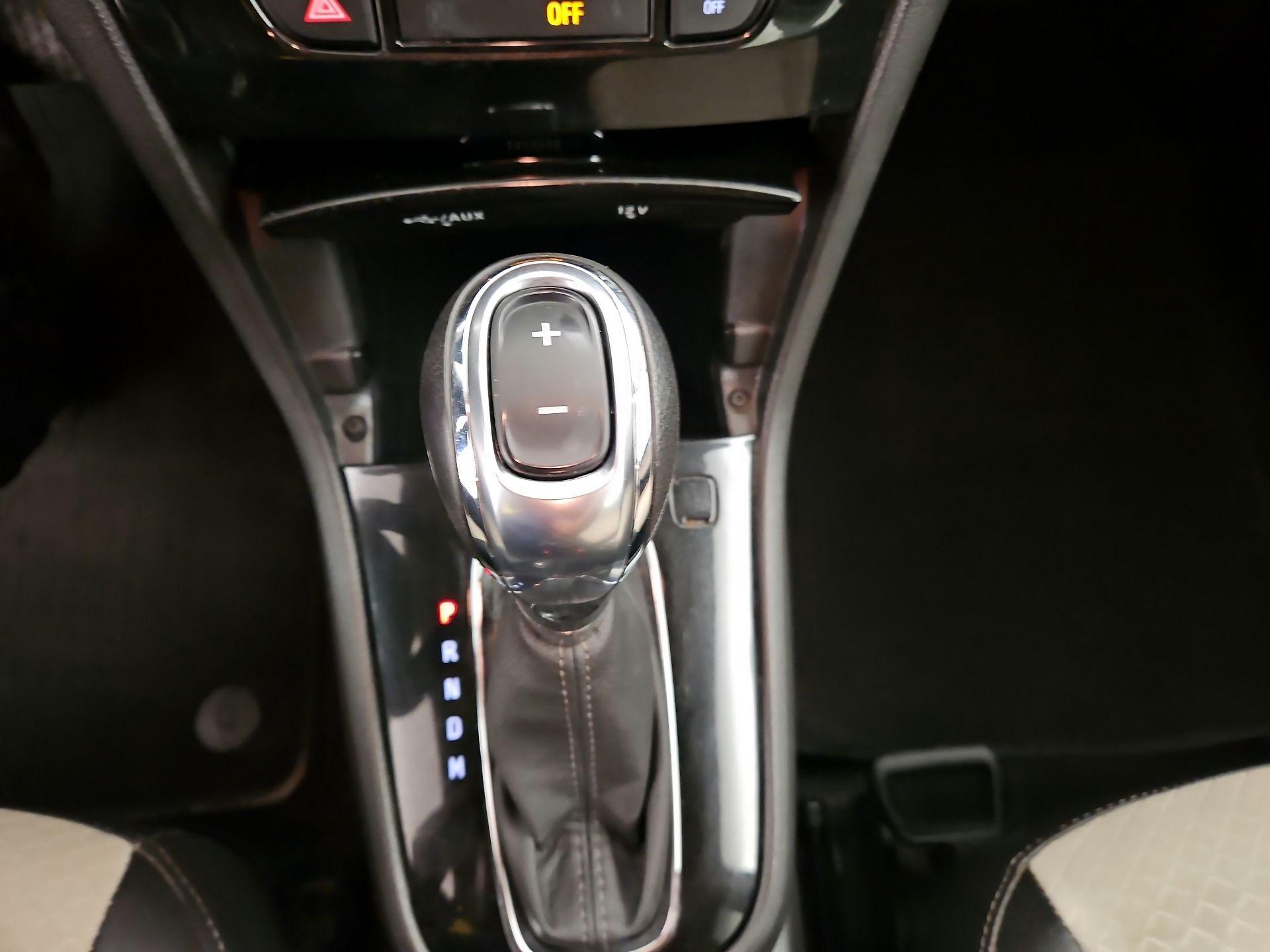 Thumbnail: 2019 Buick Encore - 17