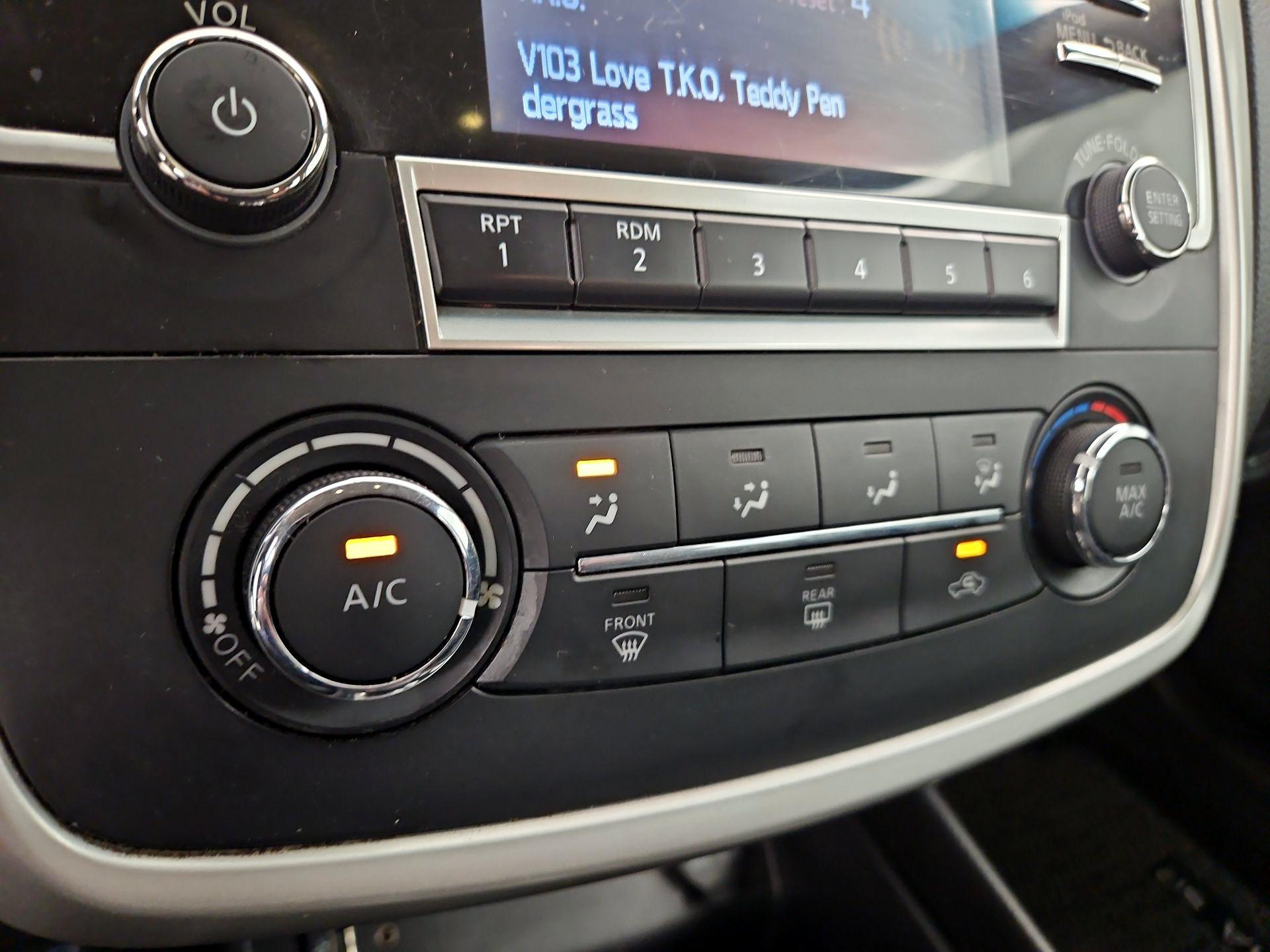 Thumbnail: 2017 Nissan Altima - 16