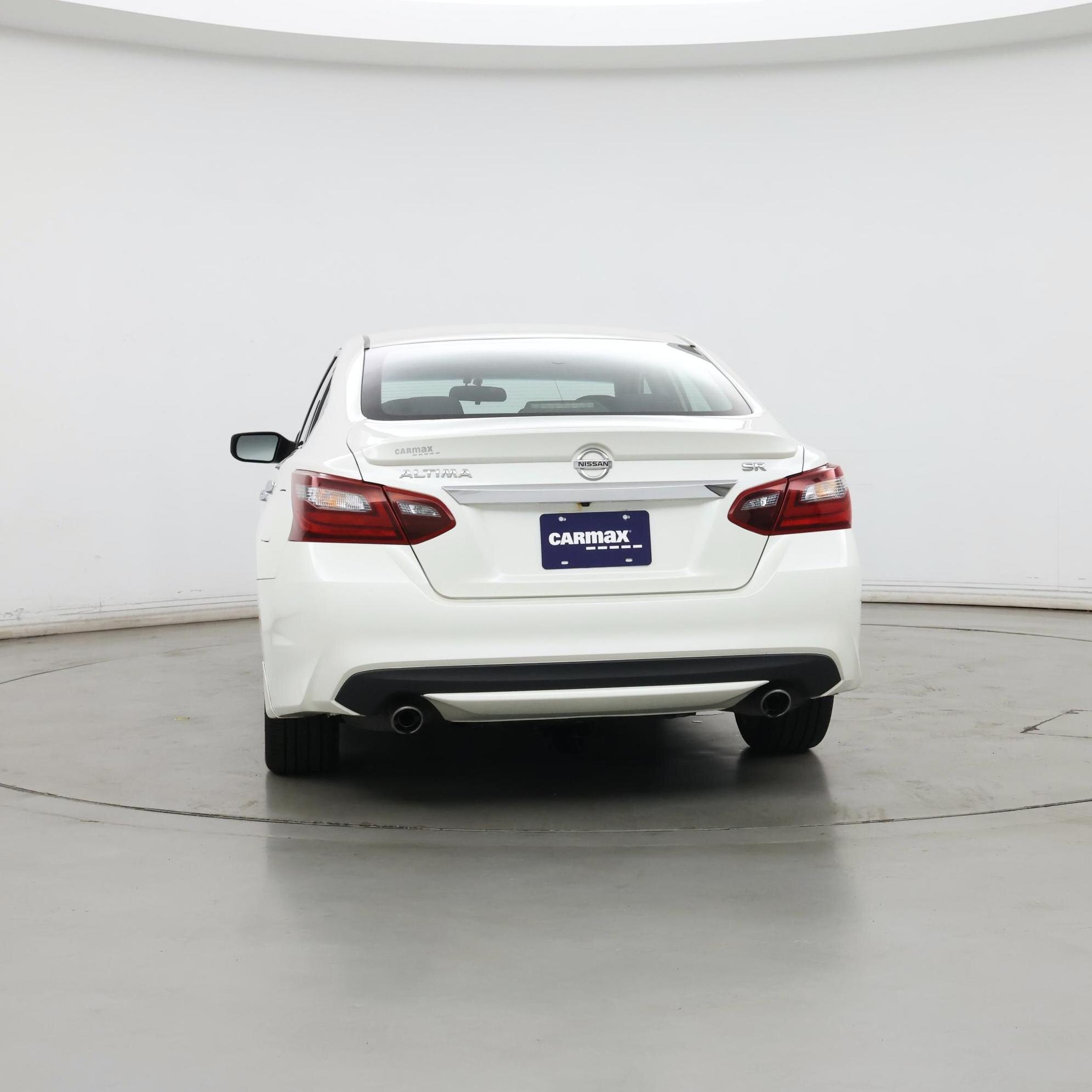 Thumbnail: 2017 Nissan Altima - 6
