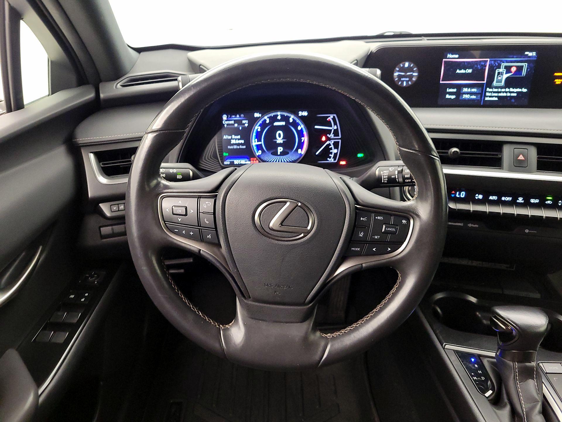 Thumbnail: 2021 Lexus UX - 10