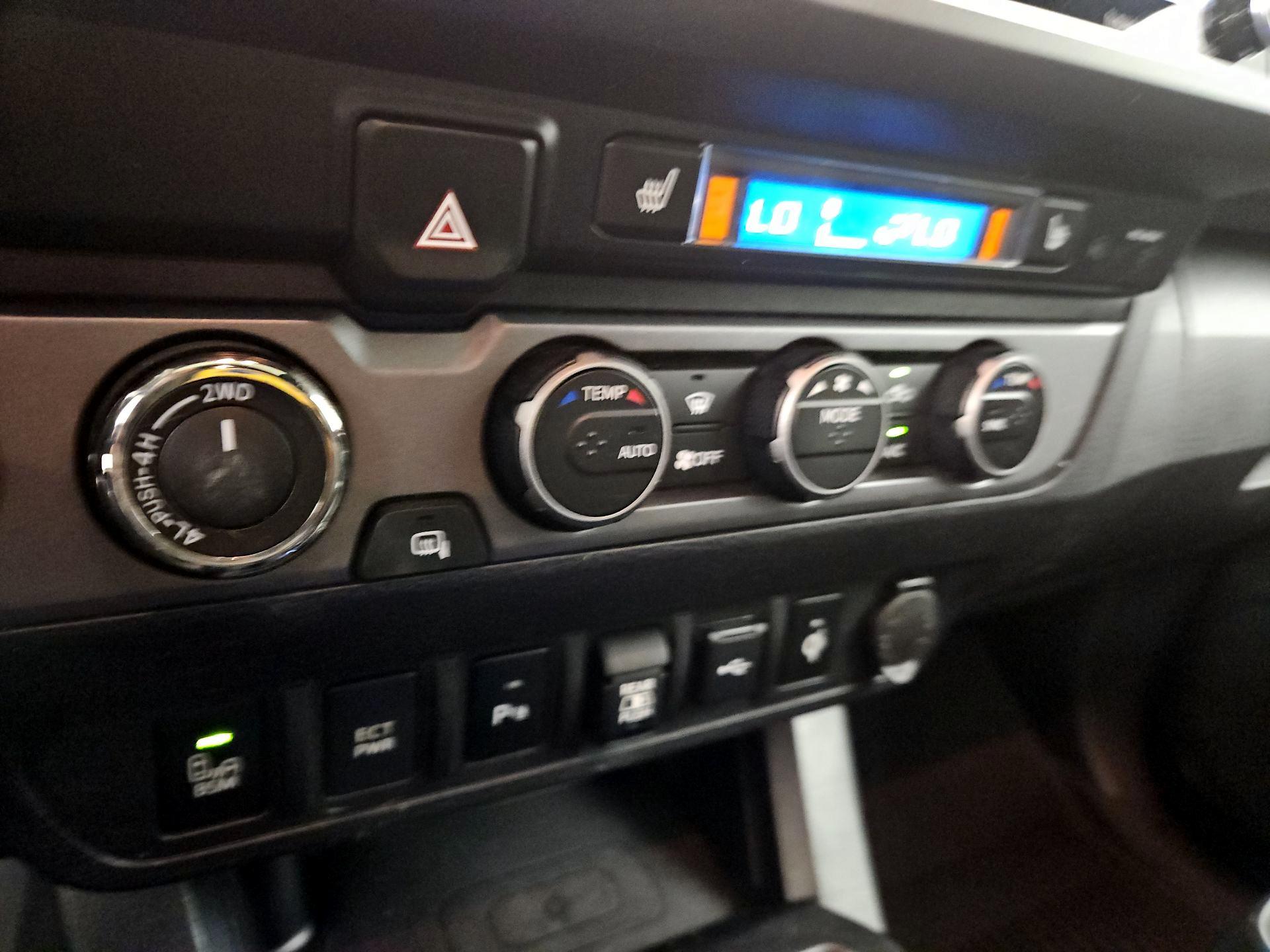 Thumbnail: 2021 Toyota Tacoma - 17