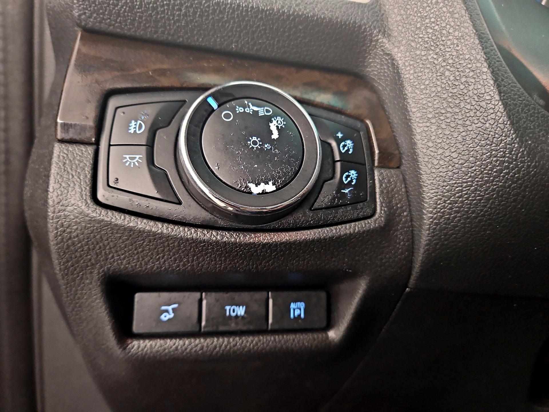 Thumbnail: 2014 Ford Explorer - 13