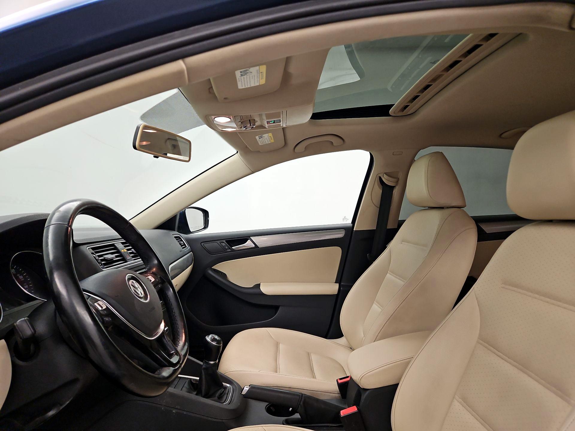 Thumbnail: 2017 Volkswagen Jetta - 19