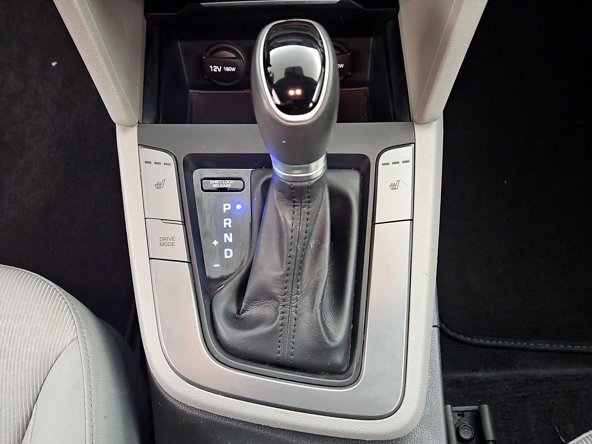 Thumbnail: 2017 Hyundai Elantra - 17