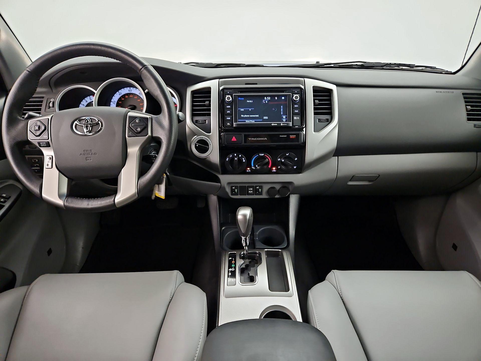 Thumbnail: 2015 Toyota Tacoma - 9