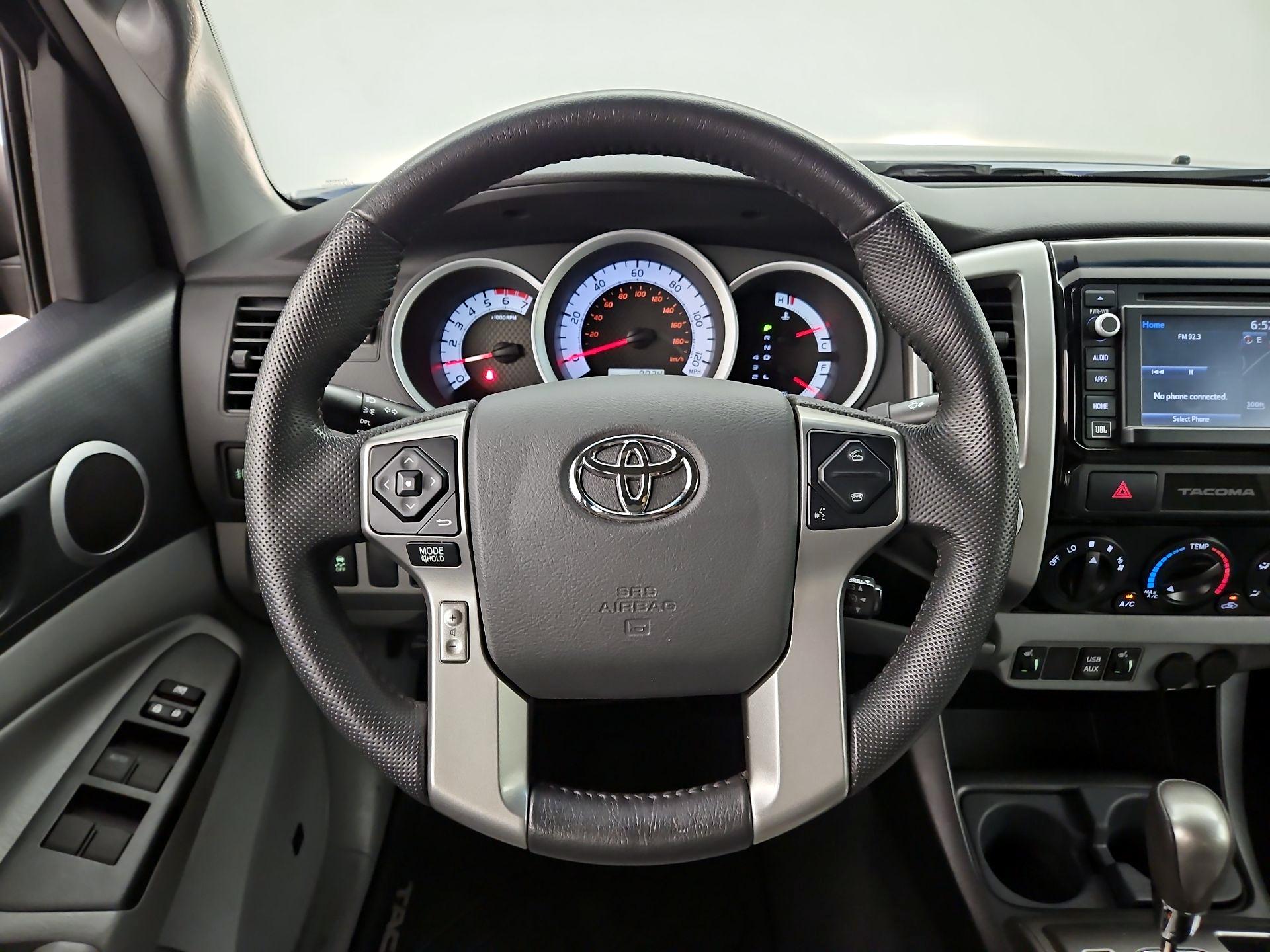 Thumbnail: 2015 Toyota Tacoma - 10