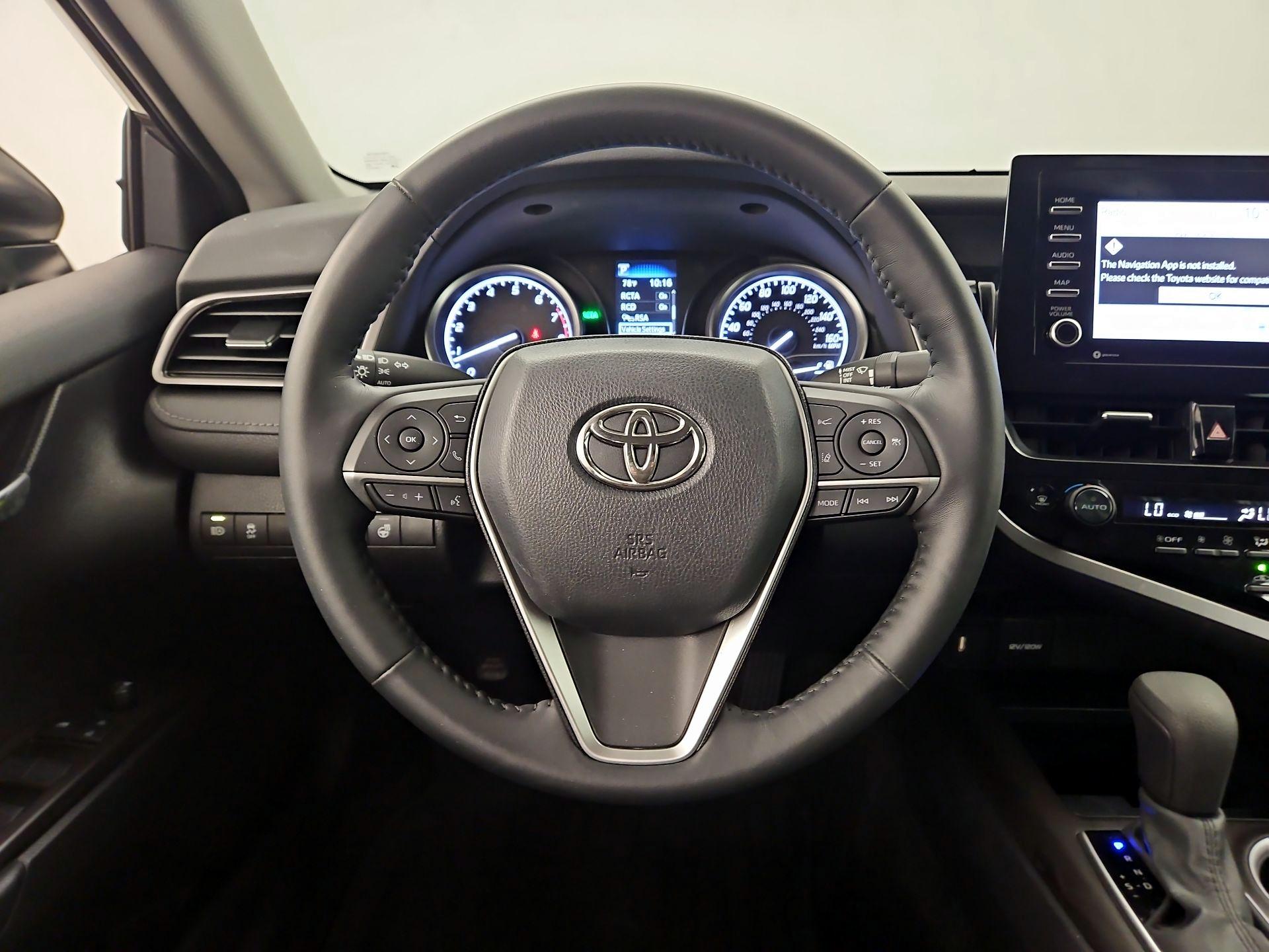 Thumbnail: 2022 Toyota Camry - 10