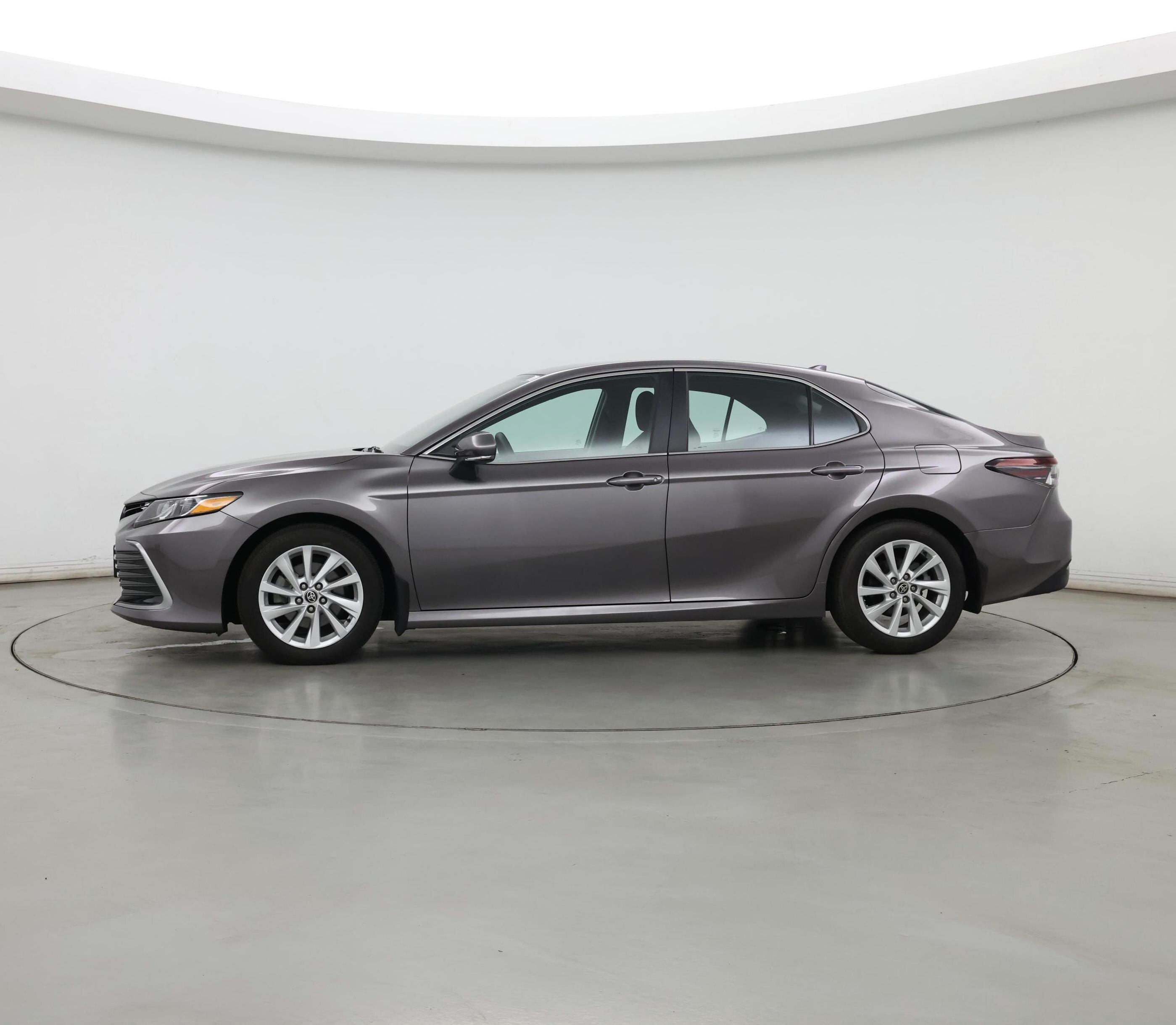 Thumbnail: 2022 Toyota Camry - 3