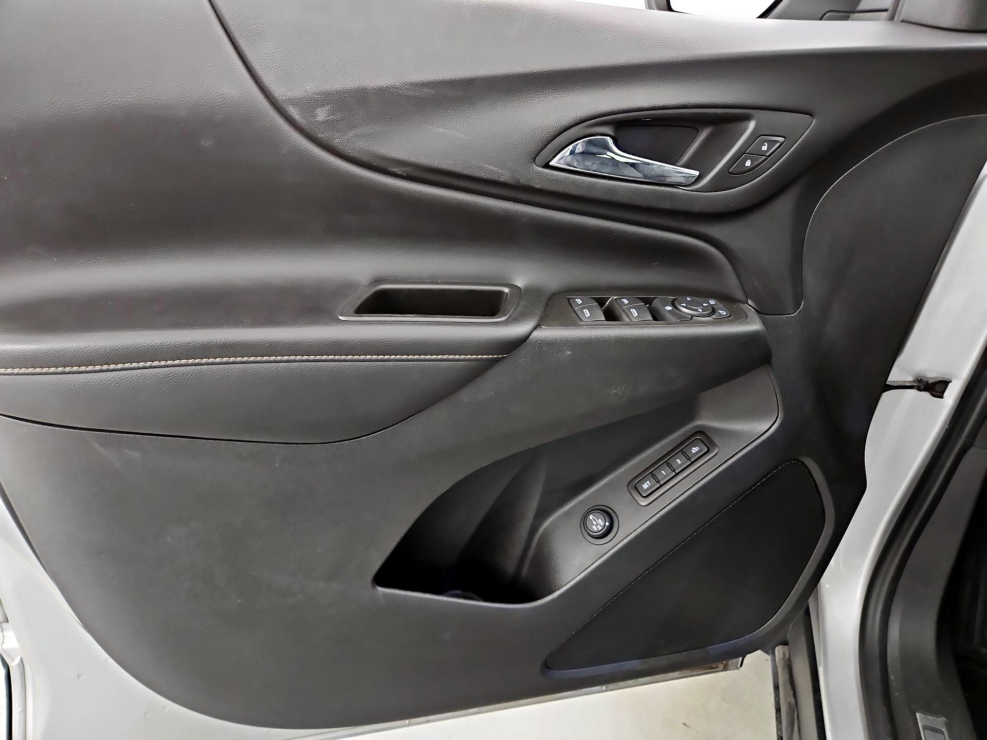 Thumbnail: 2021 Chevrolet Equinox - 12
