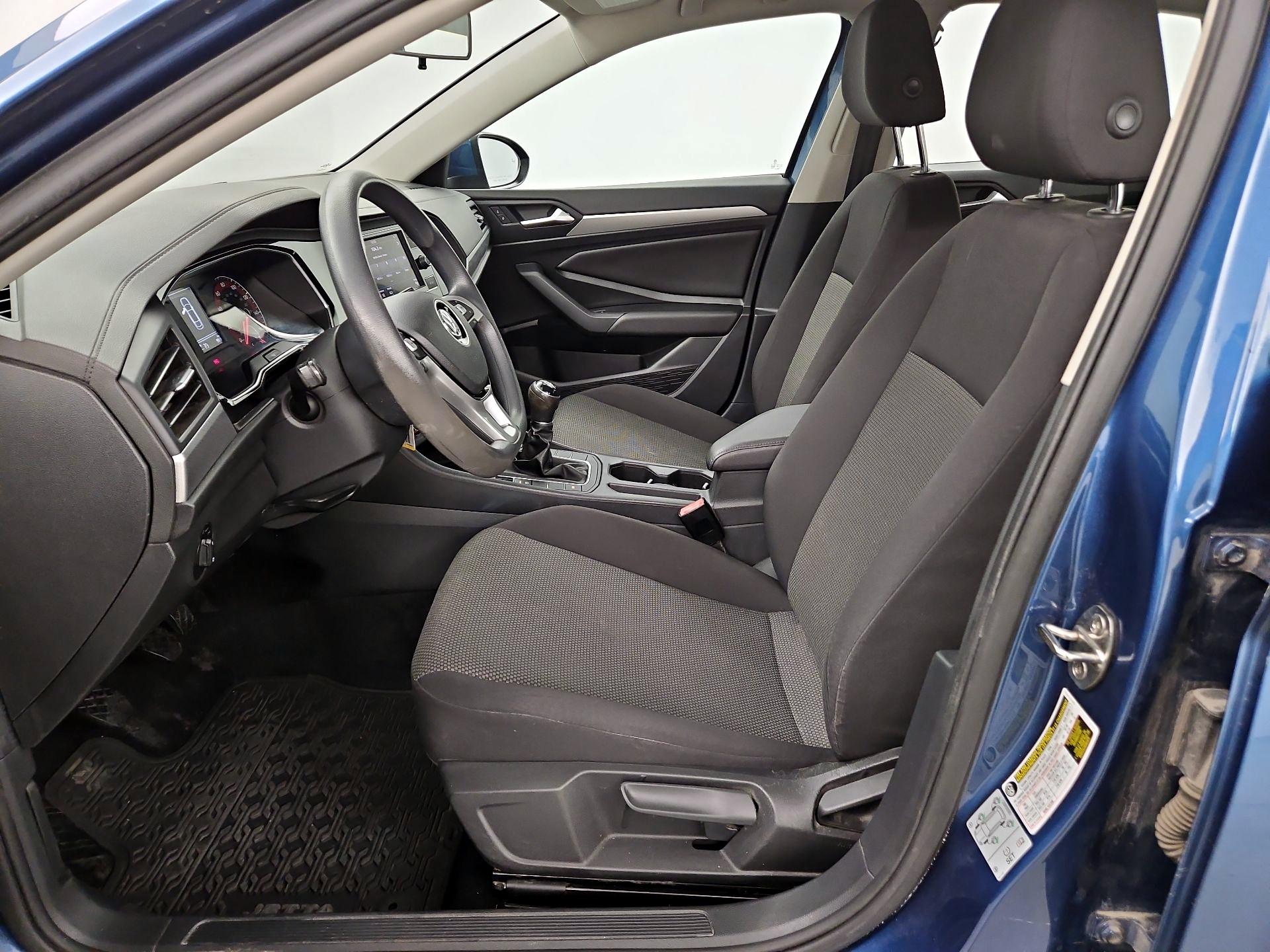 Thumbnail: 2019 Volkswagen Jetta - 11