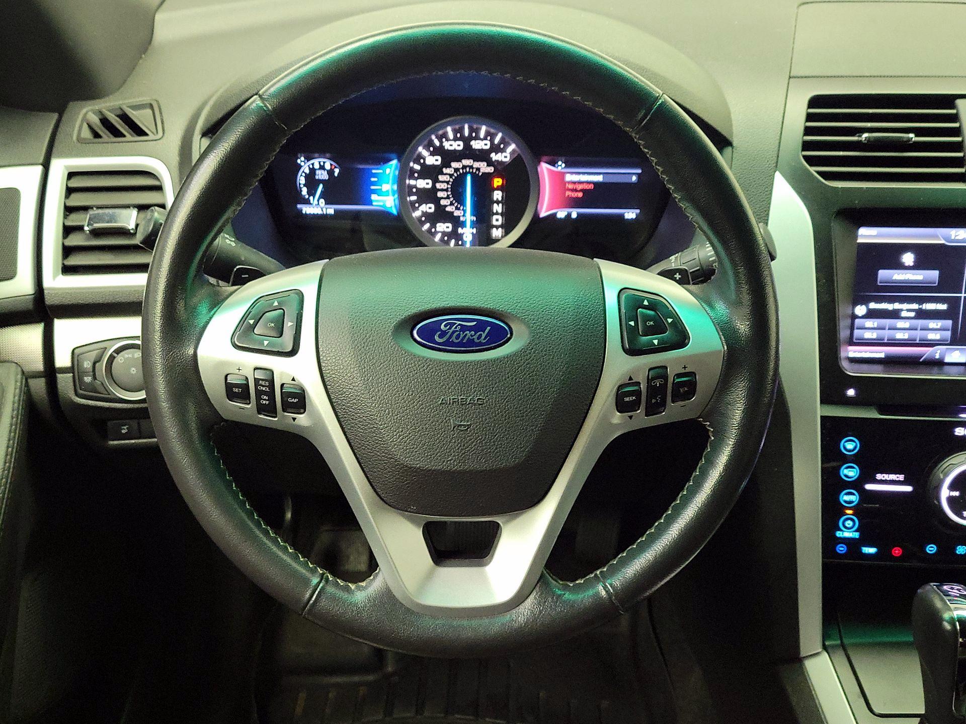 Thumbnail: 2014 Ford Explorer - 10