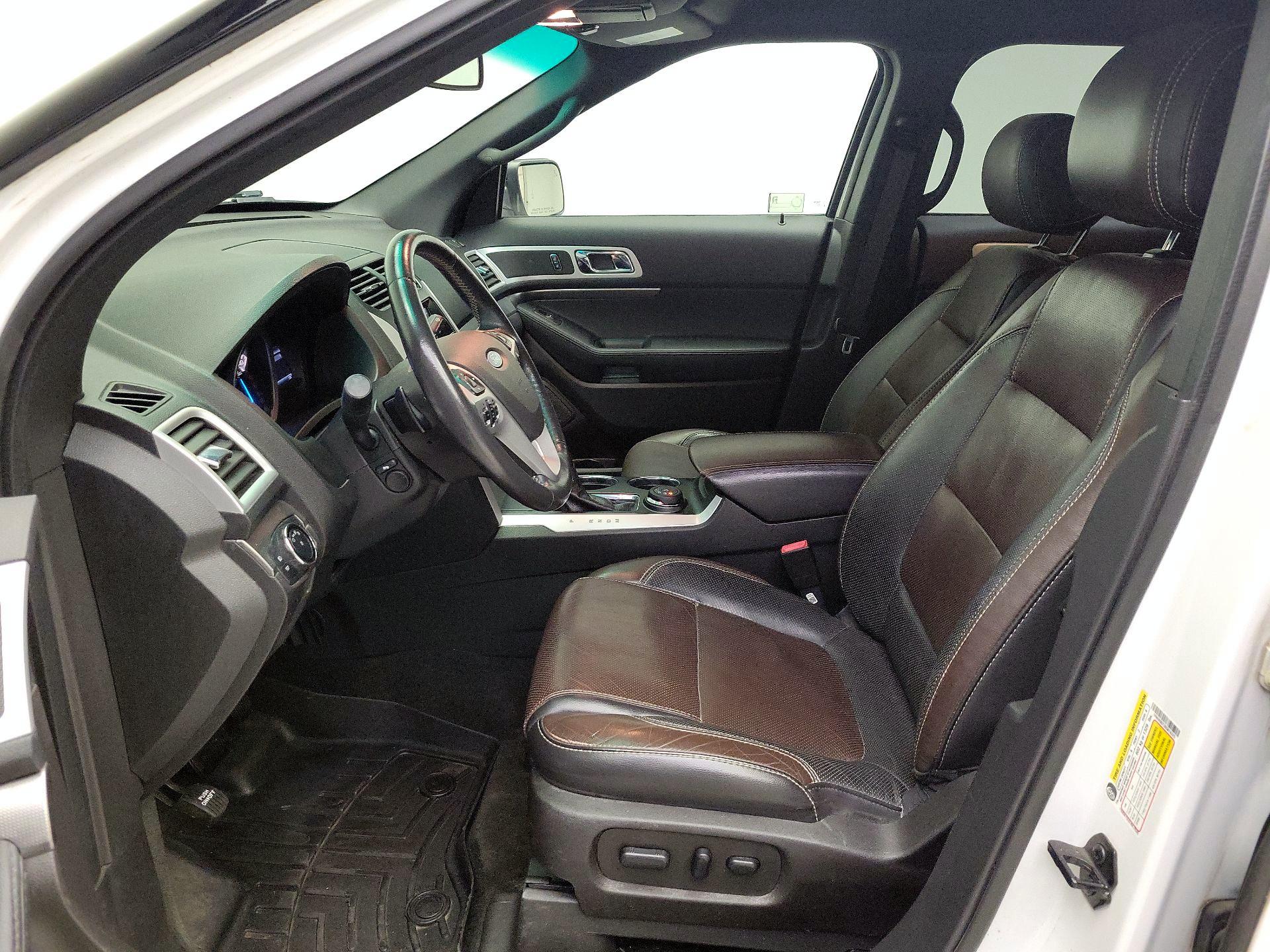 Thumbnail: 2014 Ford Explorer - 11