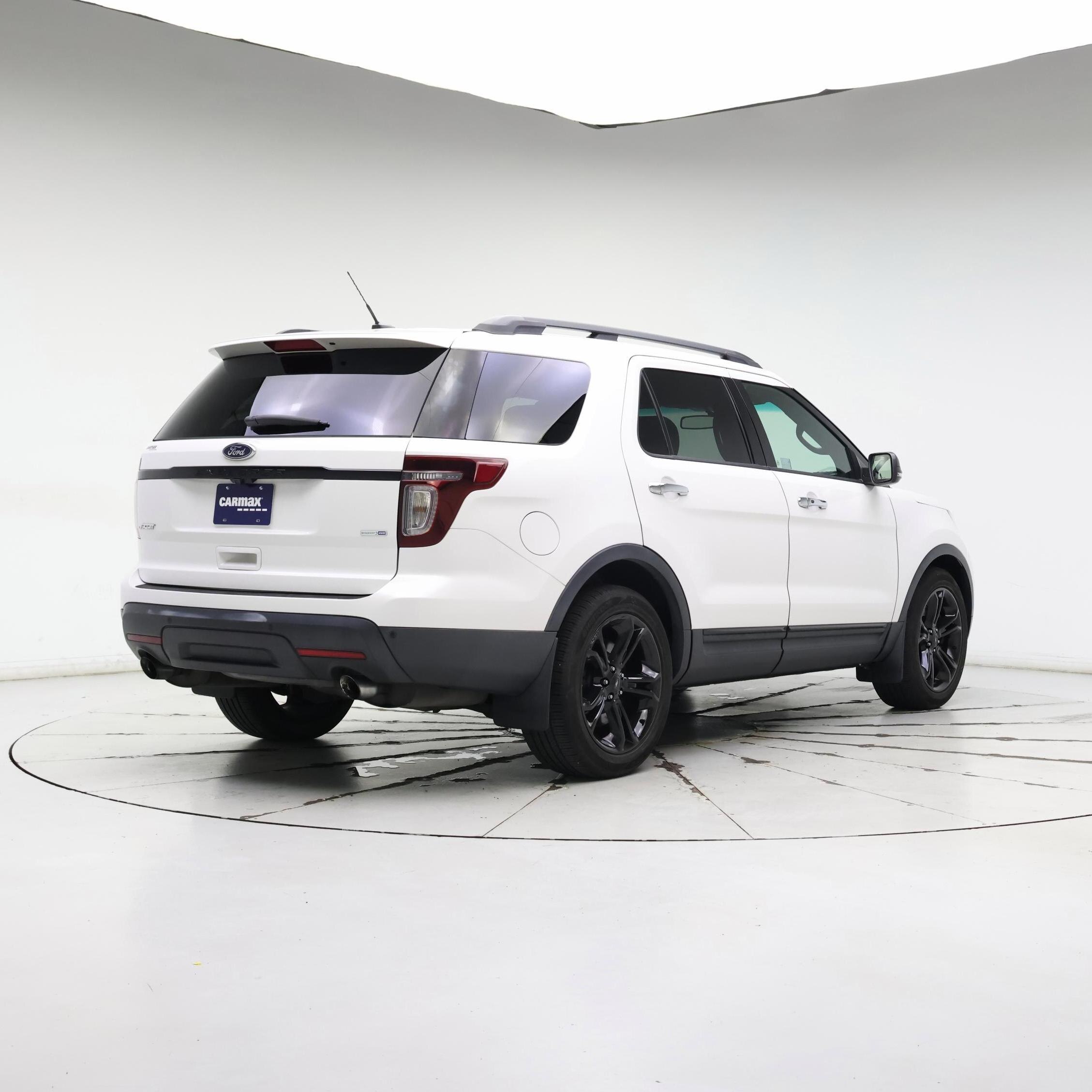 Thumbnail: 2014 Ford Explorer - 8
