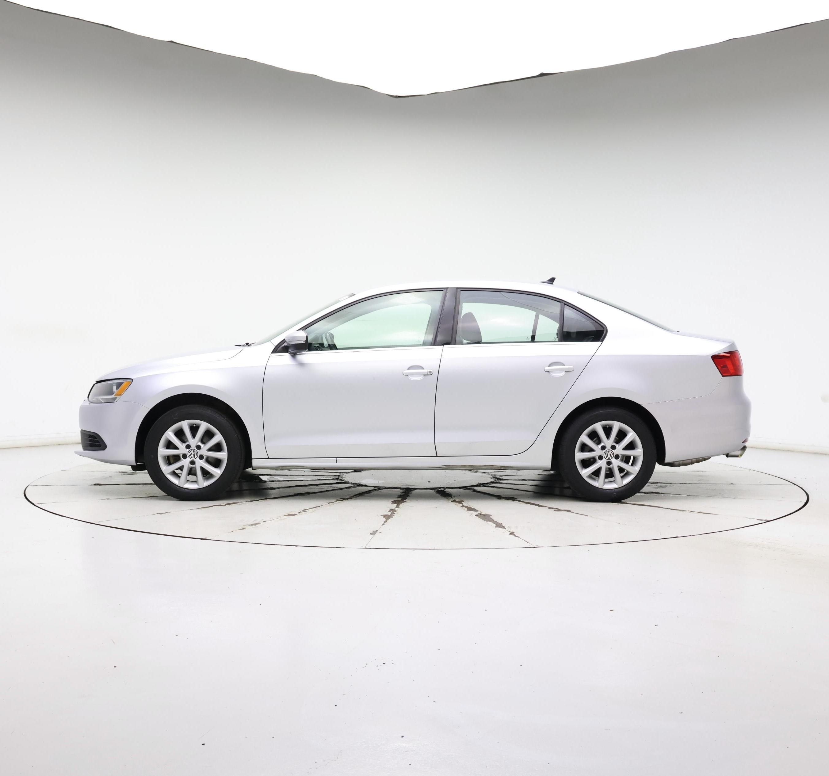 Thumbnail: 2014 Volkswagen Jetta - 3