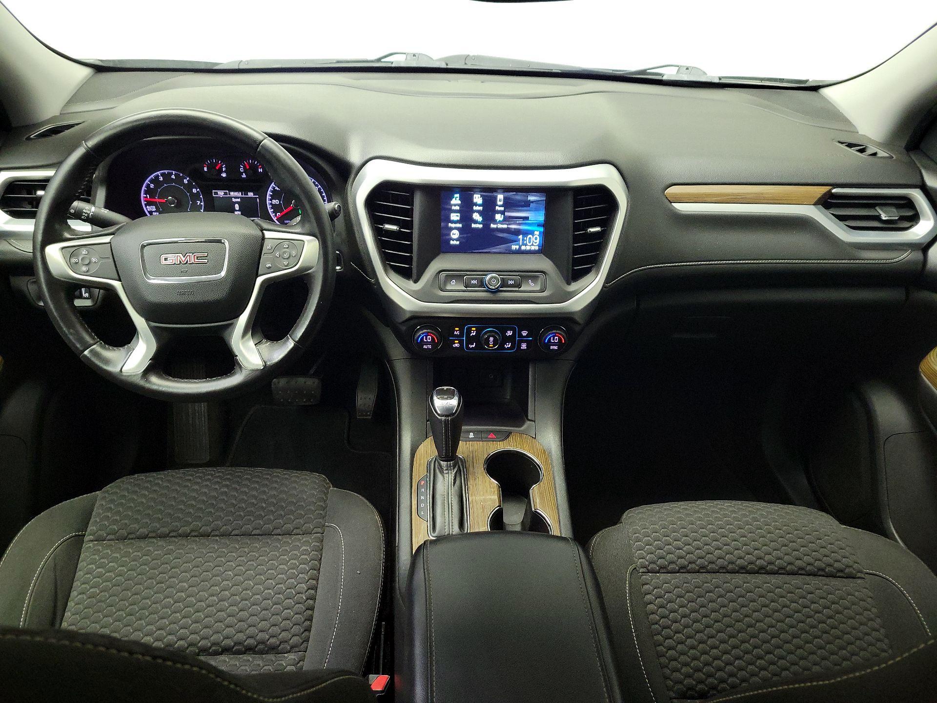 Thumbnail: 2017 GMC Acadia - 9