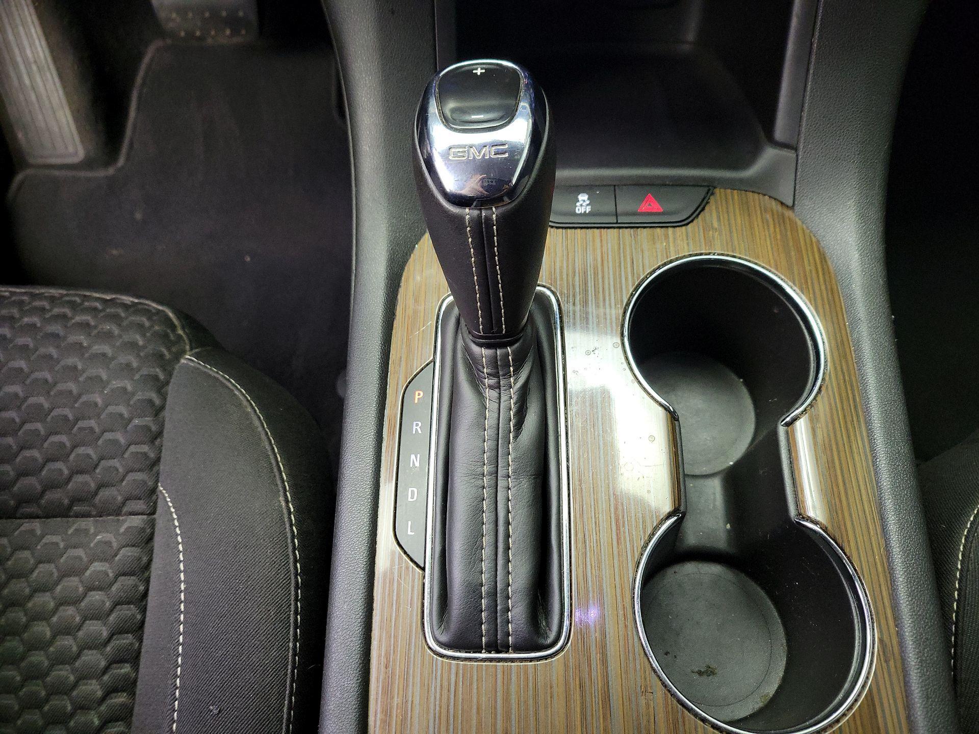 Thumbnail: 2017 GMC Acadia - 17
