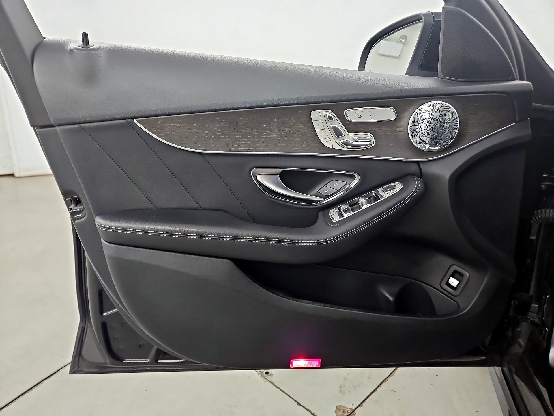 Thumbnail: 2020 Mercedes-Benz C-Class - 12