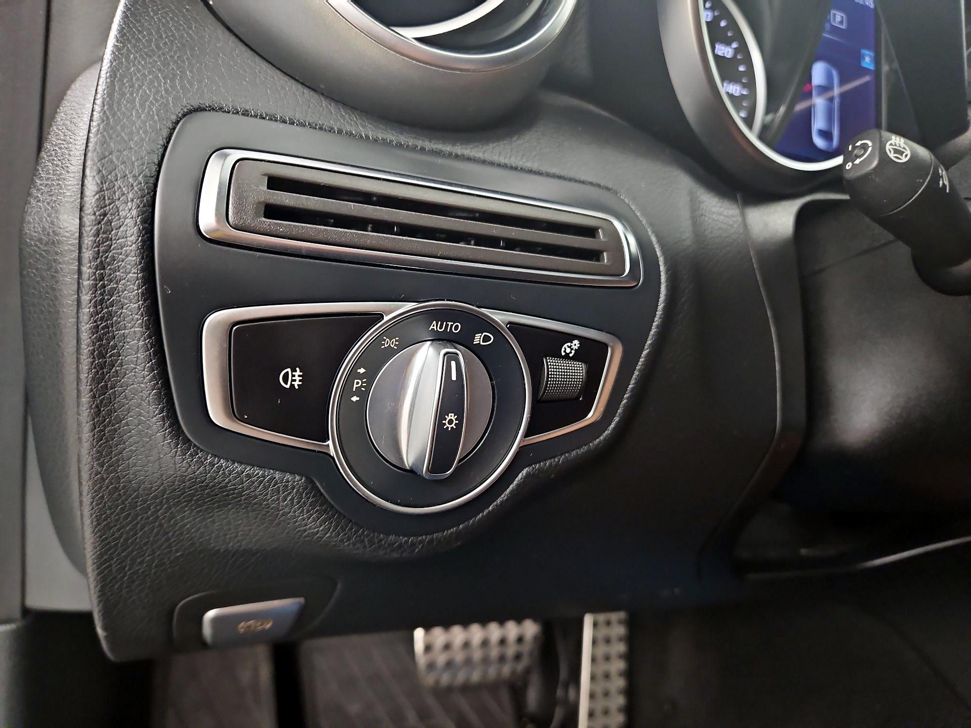 Thumbnail: 2020 Mercedes-Benz C-Class - 13