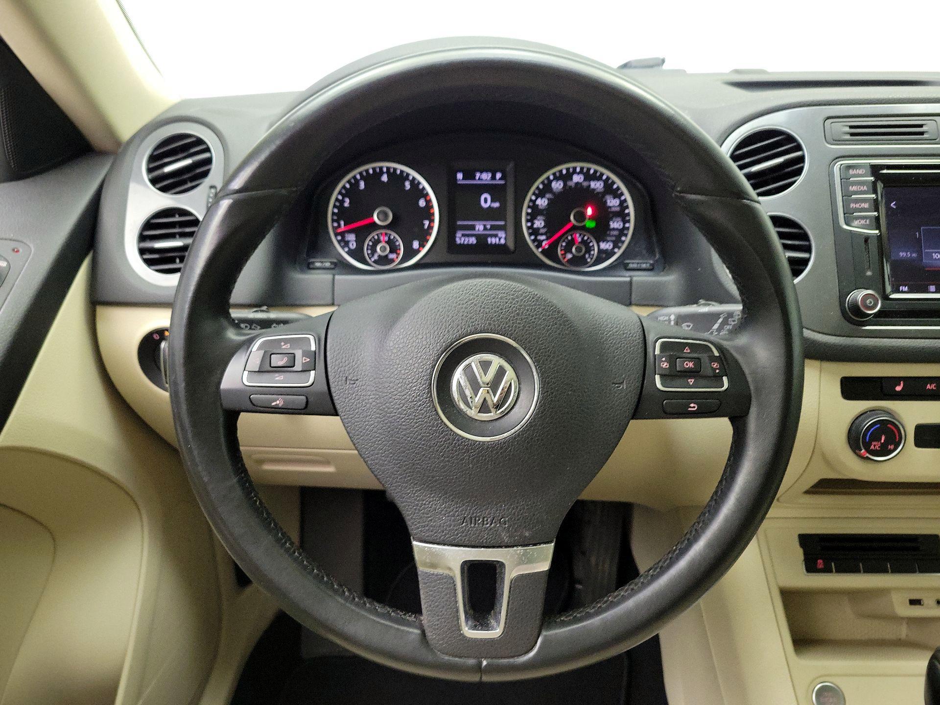 Thumbnail: 2017 Volkswagen Tiguan - 10