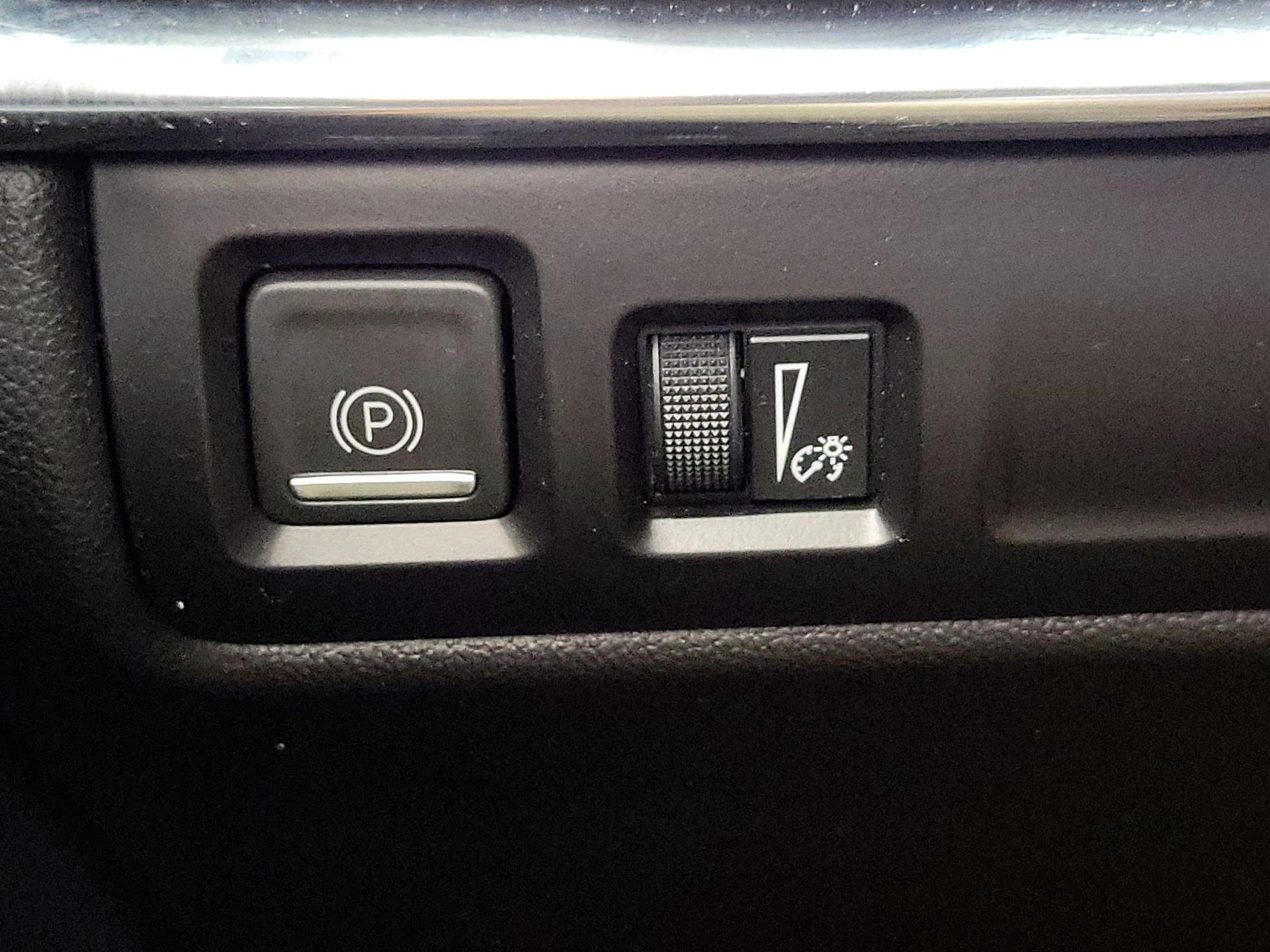 Thumbnail: 2019 Cadillac XT4 - 13