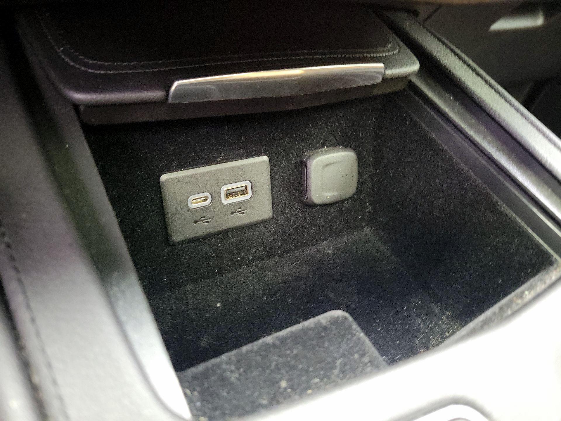 Thumbnail: 2019 Cadillac XT4 - 18