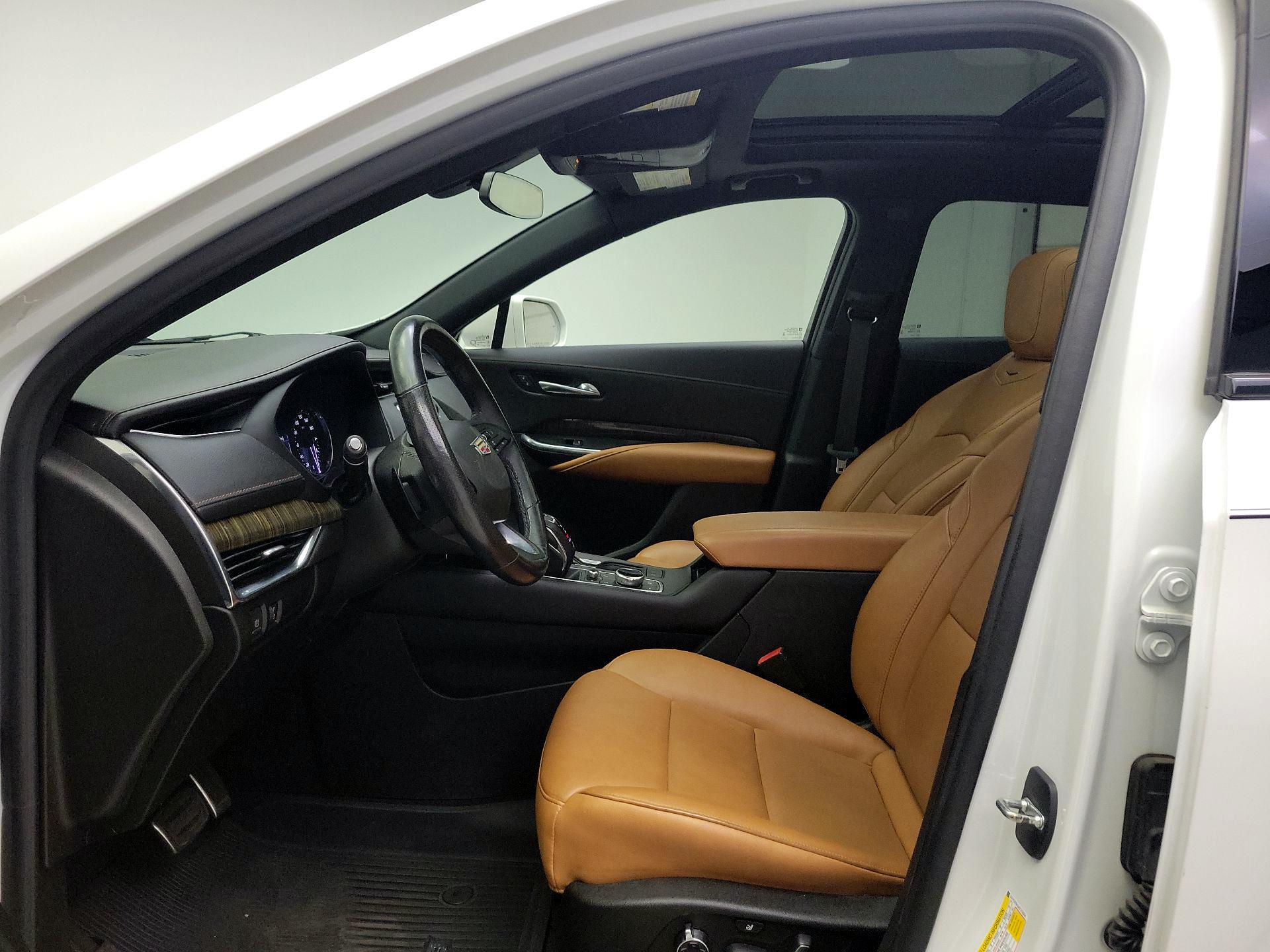 Thumbnail: 2019 Cadillac XT4 - 19