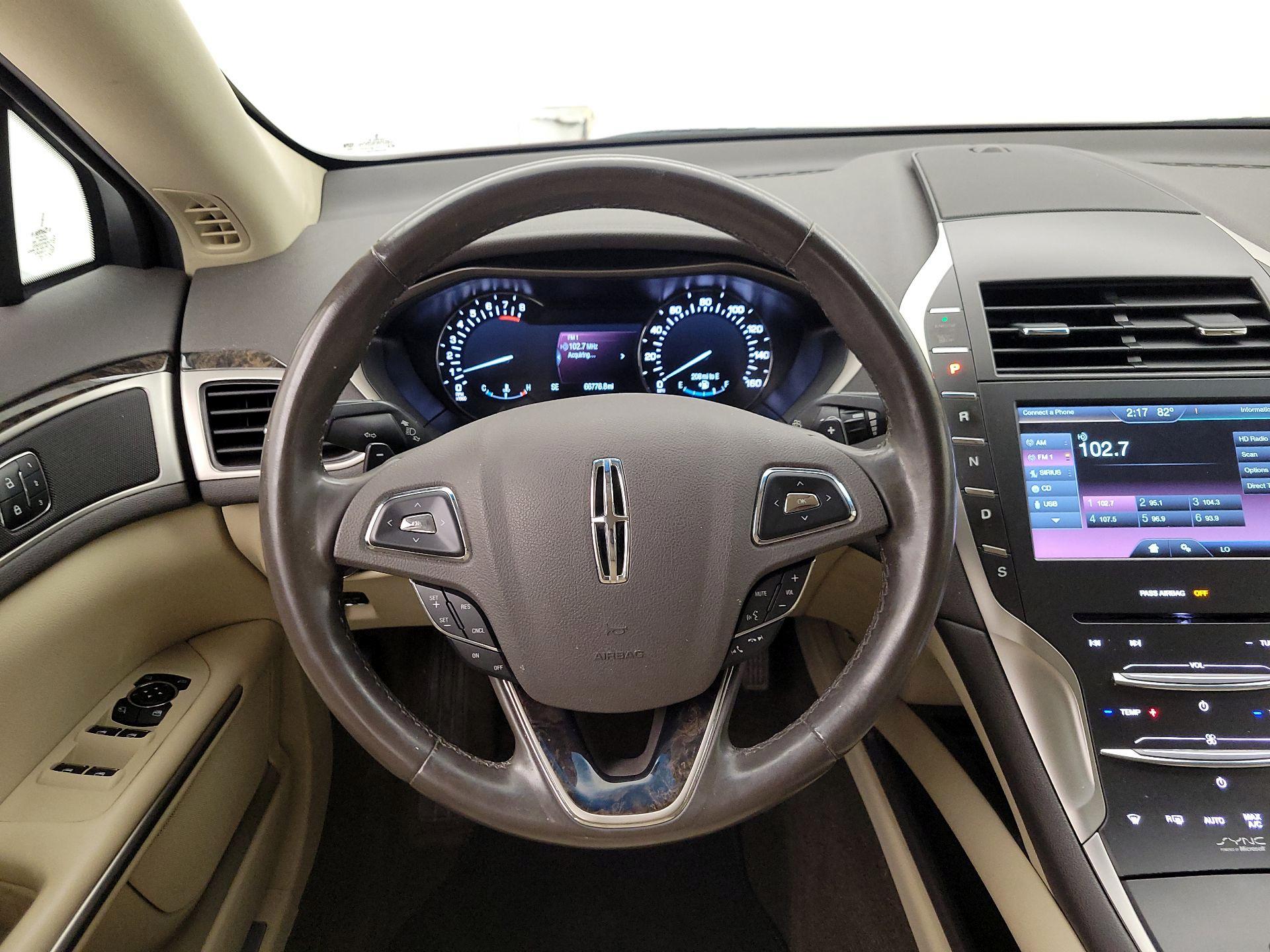 Thumbnail: 2015 Lincoln MKZ - 10