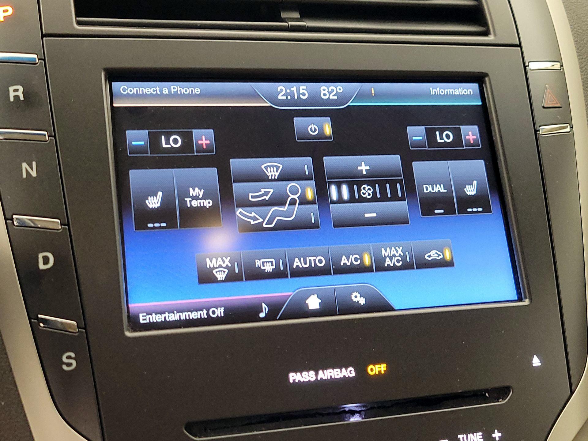Thumbnail: 2015 Lincoln MKZ - 16