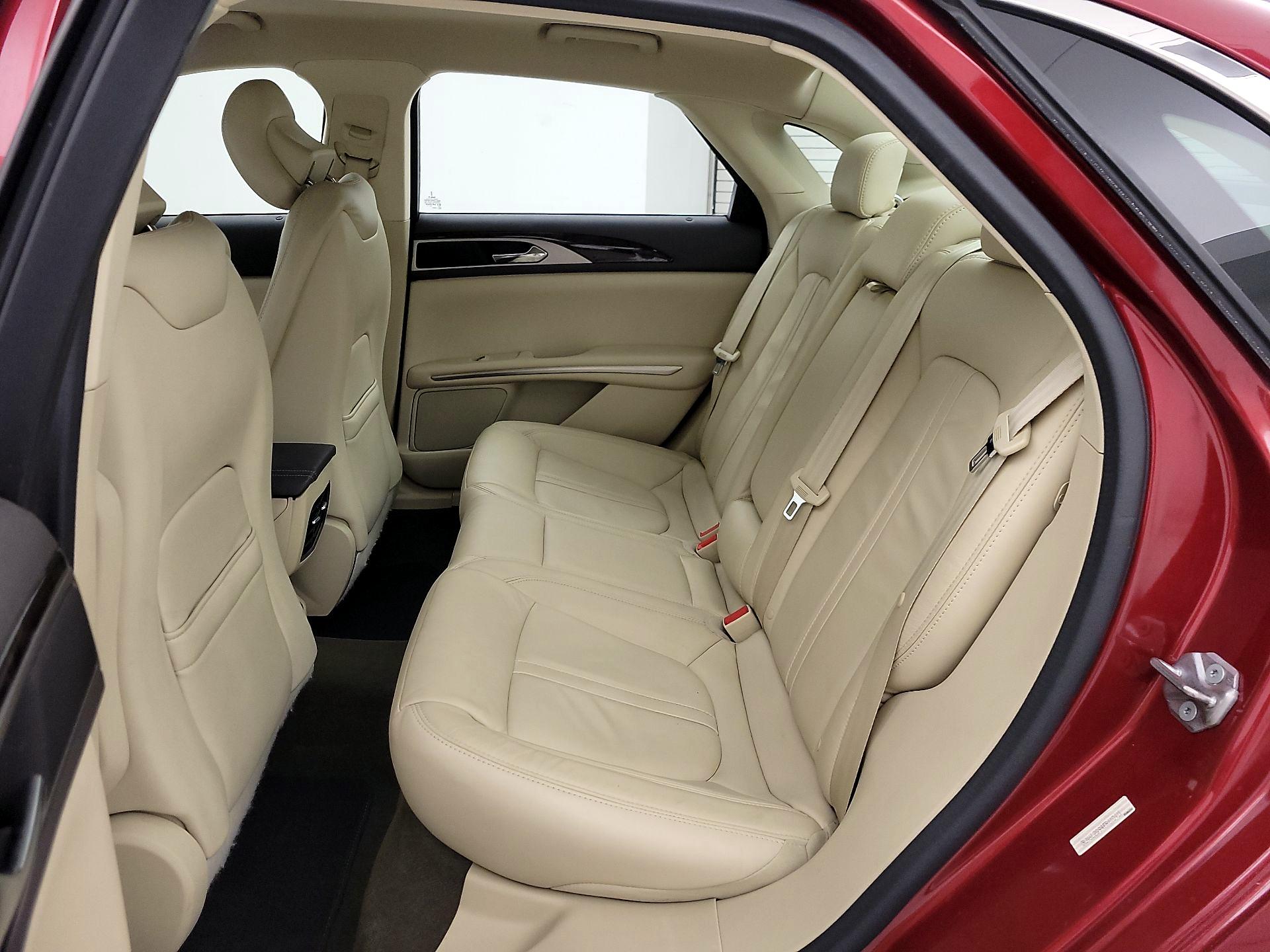 Thumbnail: 2015 Lincoln MKZ - 19