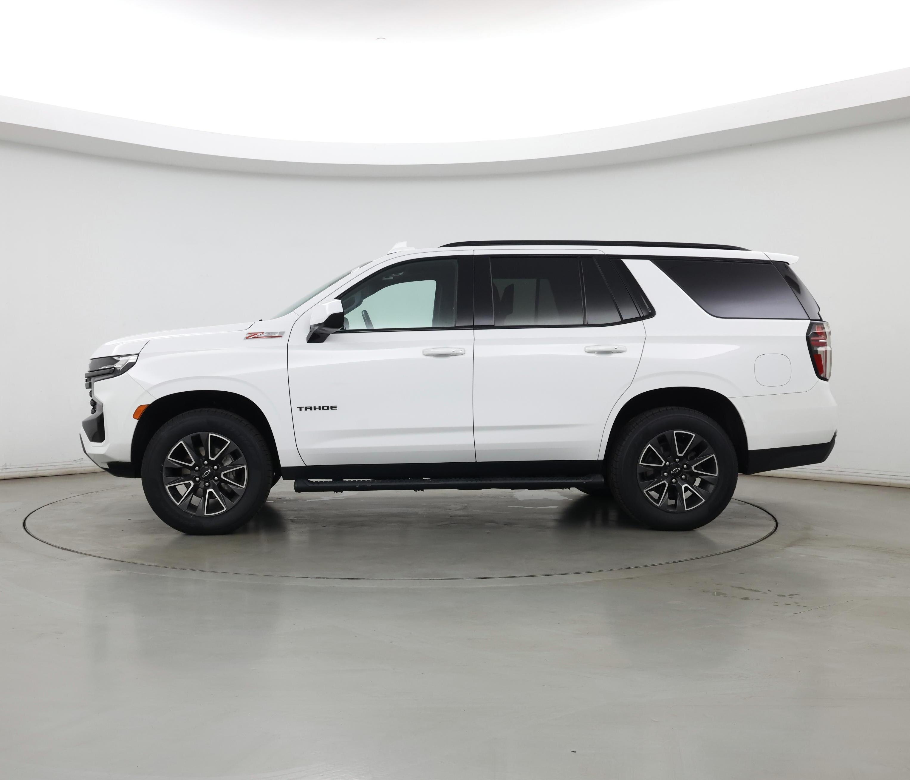 Thumbnail: 2021 Chevrolet Tahoe - 3