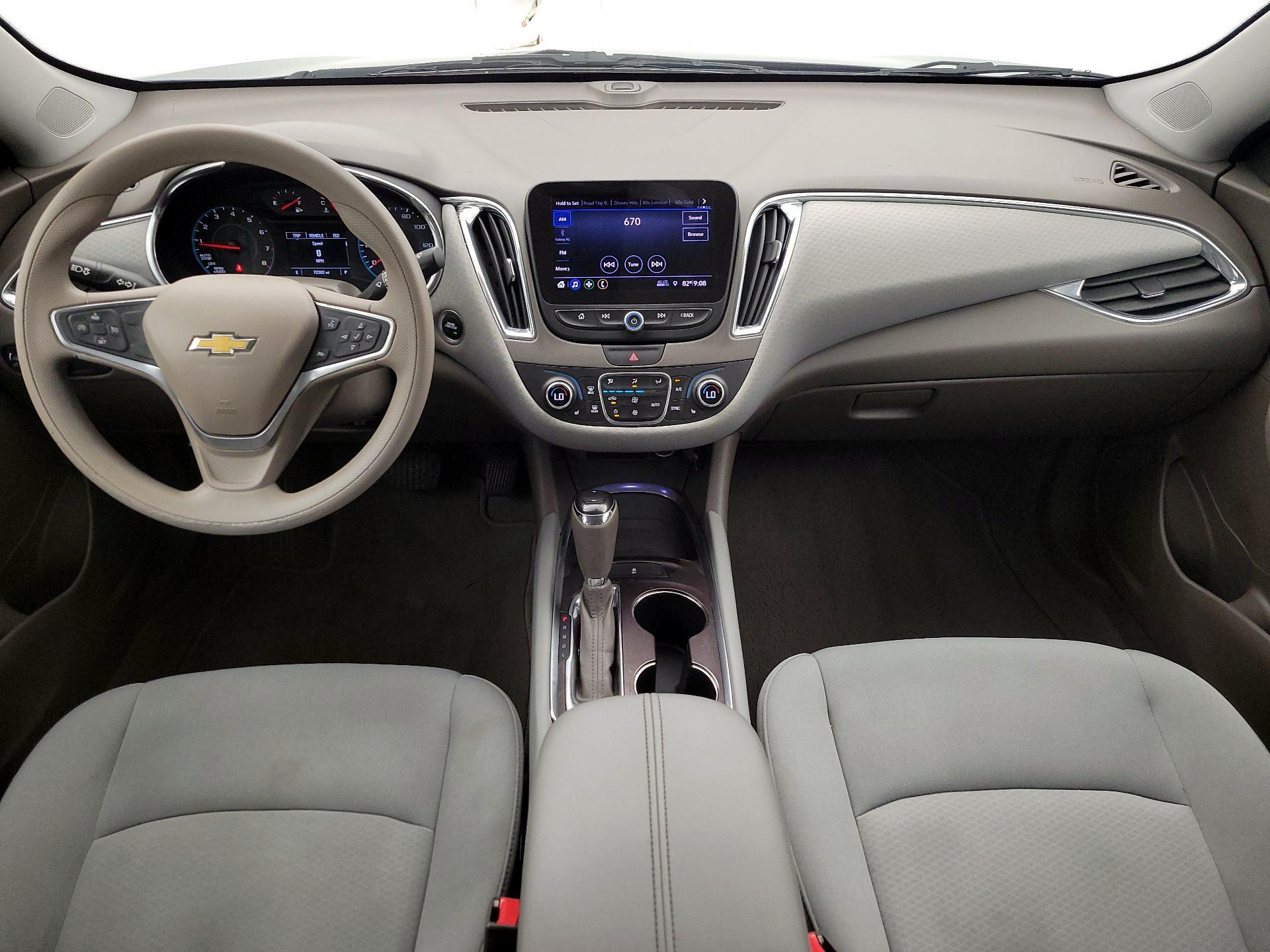 Thumbnail: 2019 Chevrolet Malibu - 9