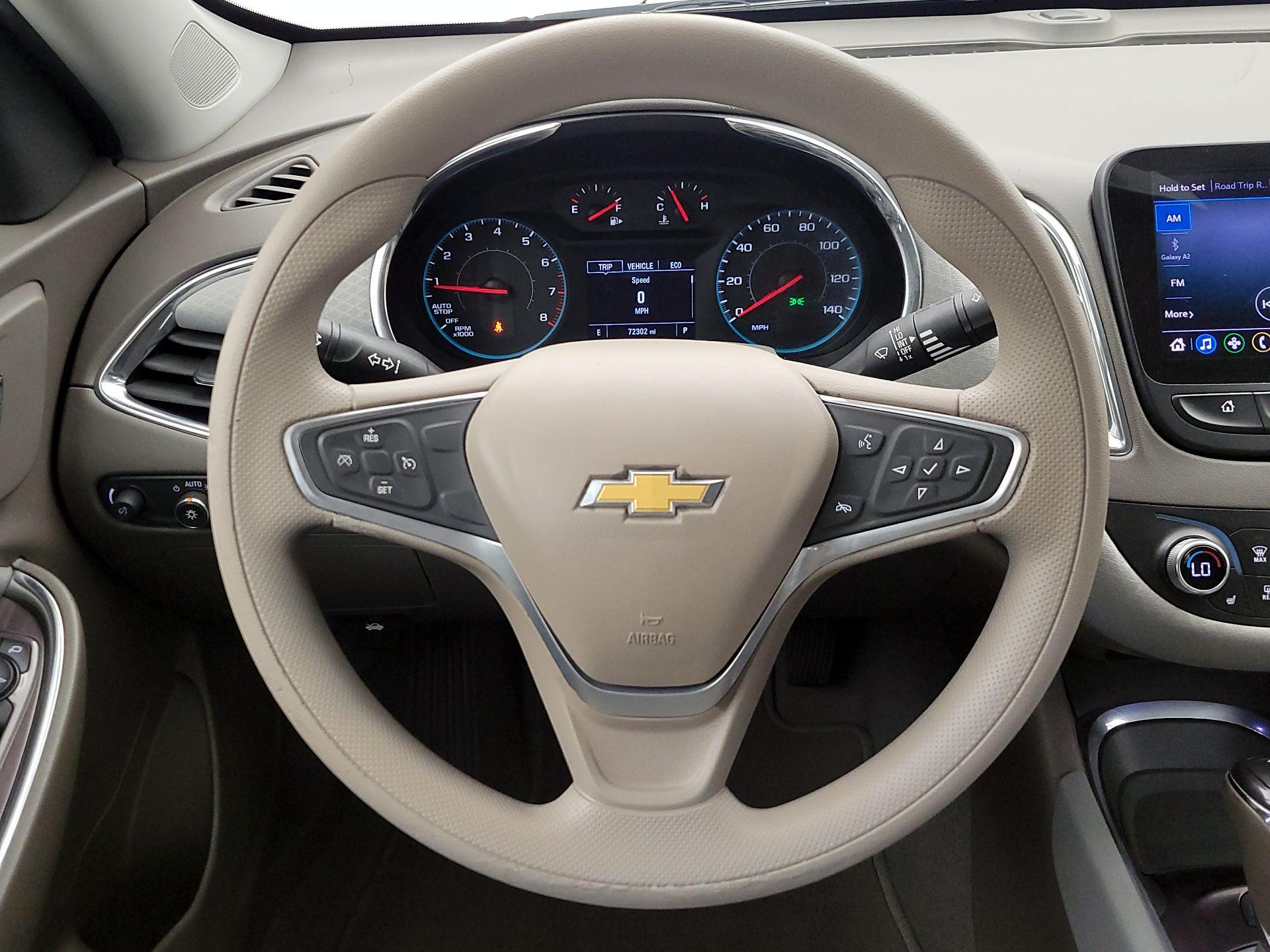 Thumbnail: 2019 Chevrolet Malibu - 10