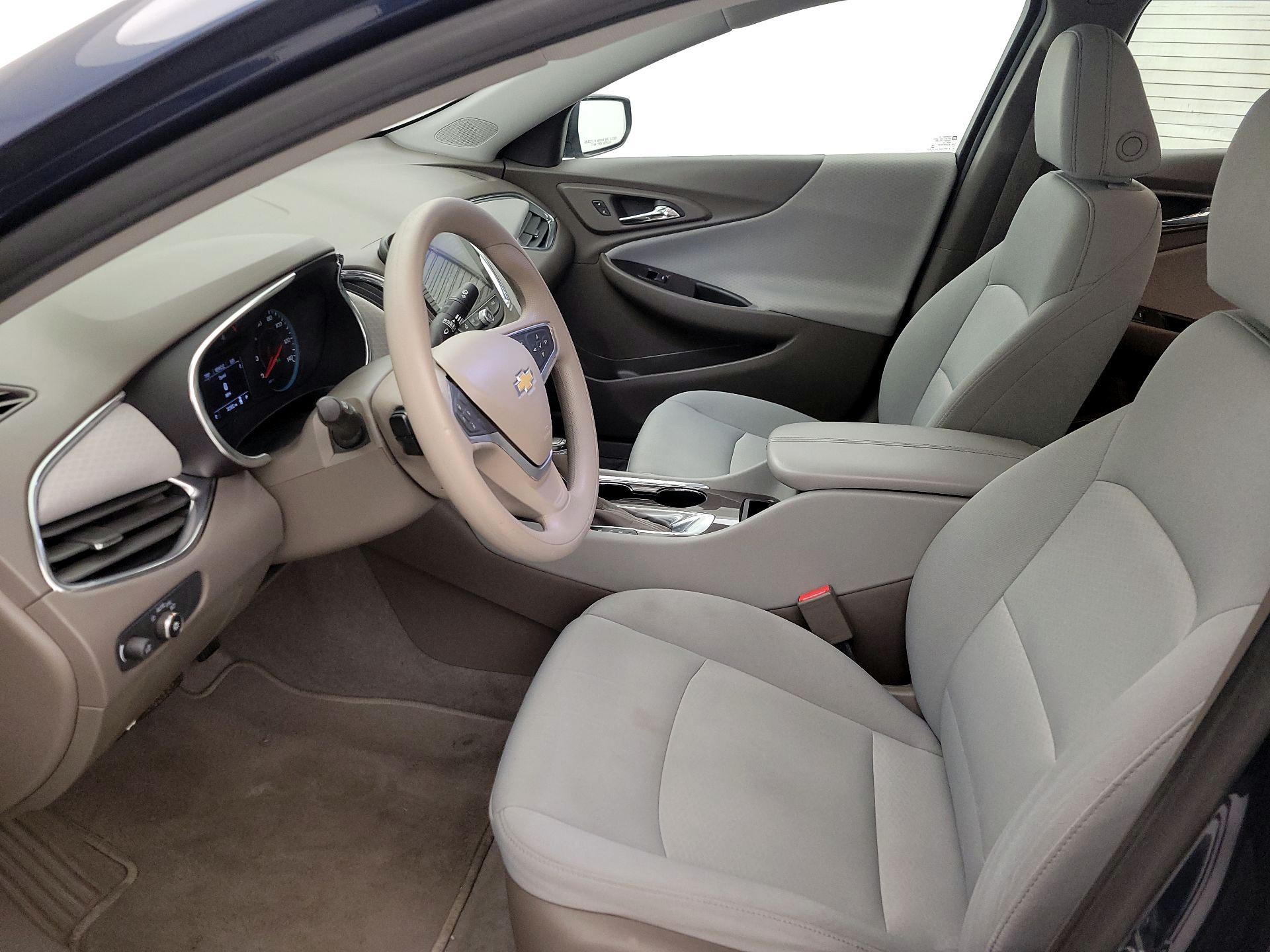 Thumbnail: 2019 Chevrolet Malibu - 11