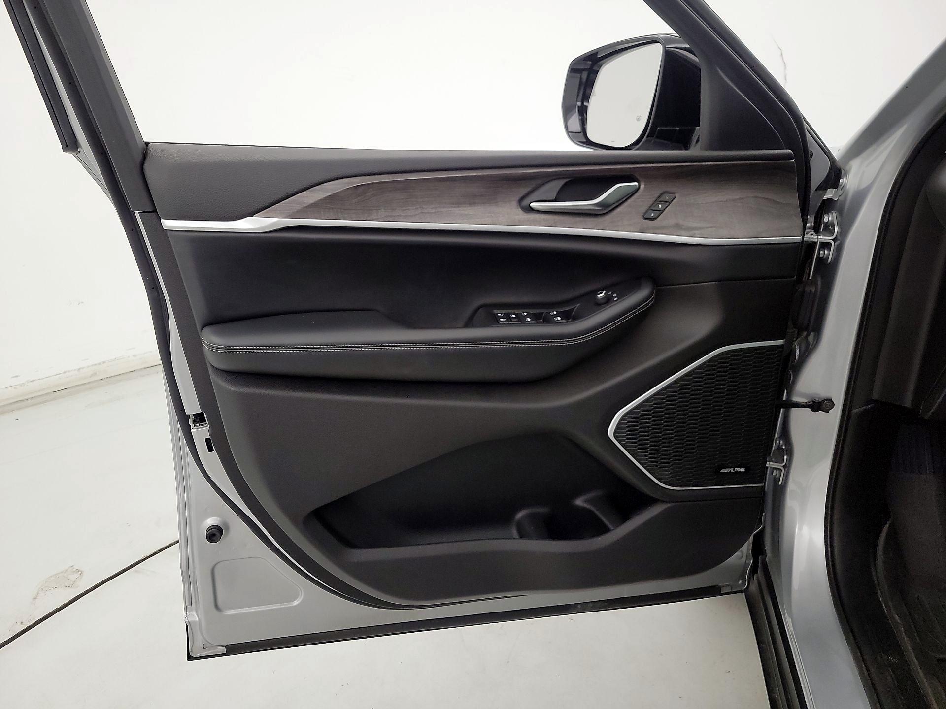 Thumbnail: 2021 Jeep Grand Cherokee L - 12