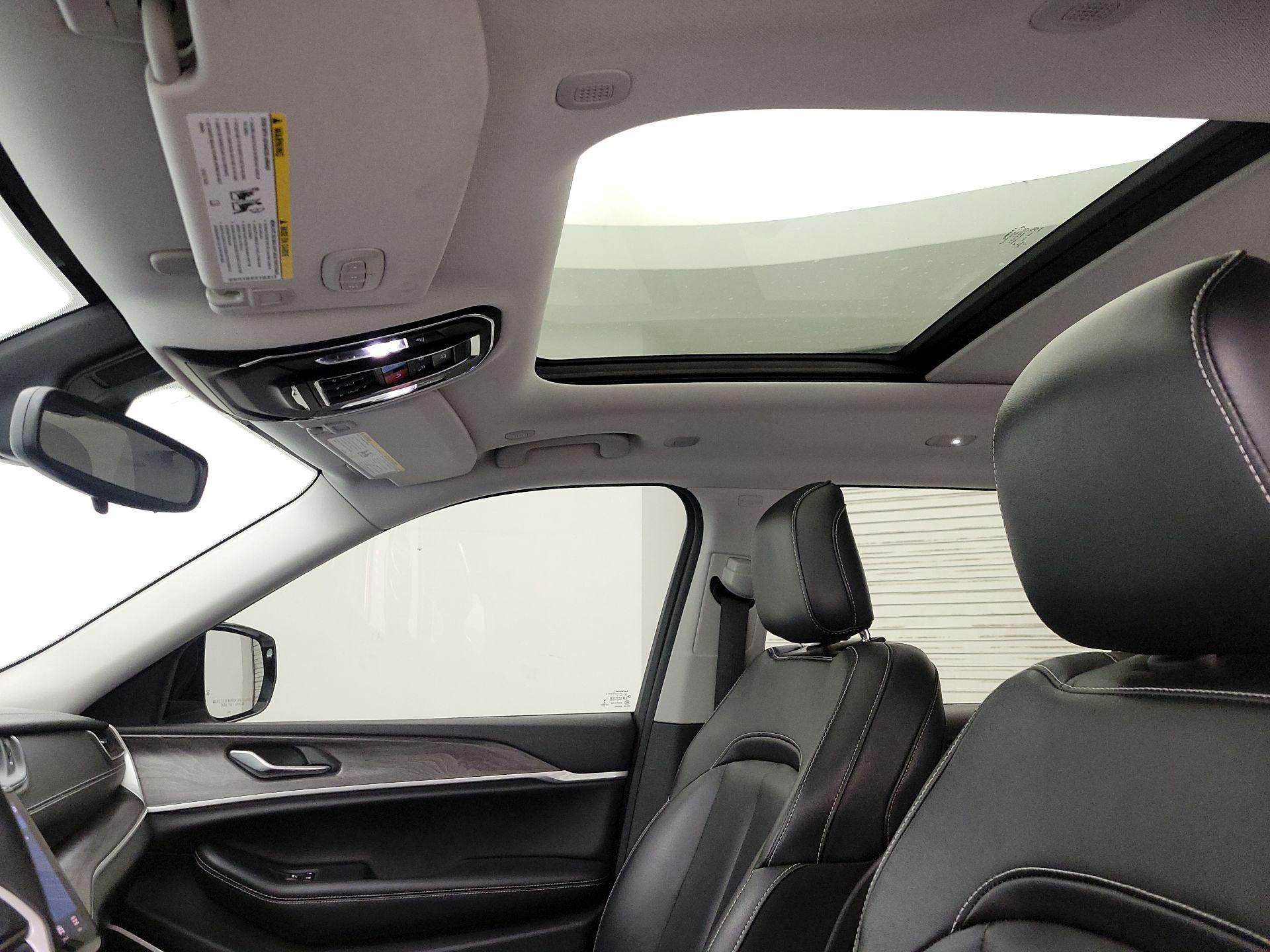 Thumbnail: 2021 Jeep Grand Cherokee L - 20