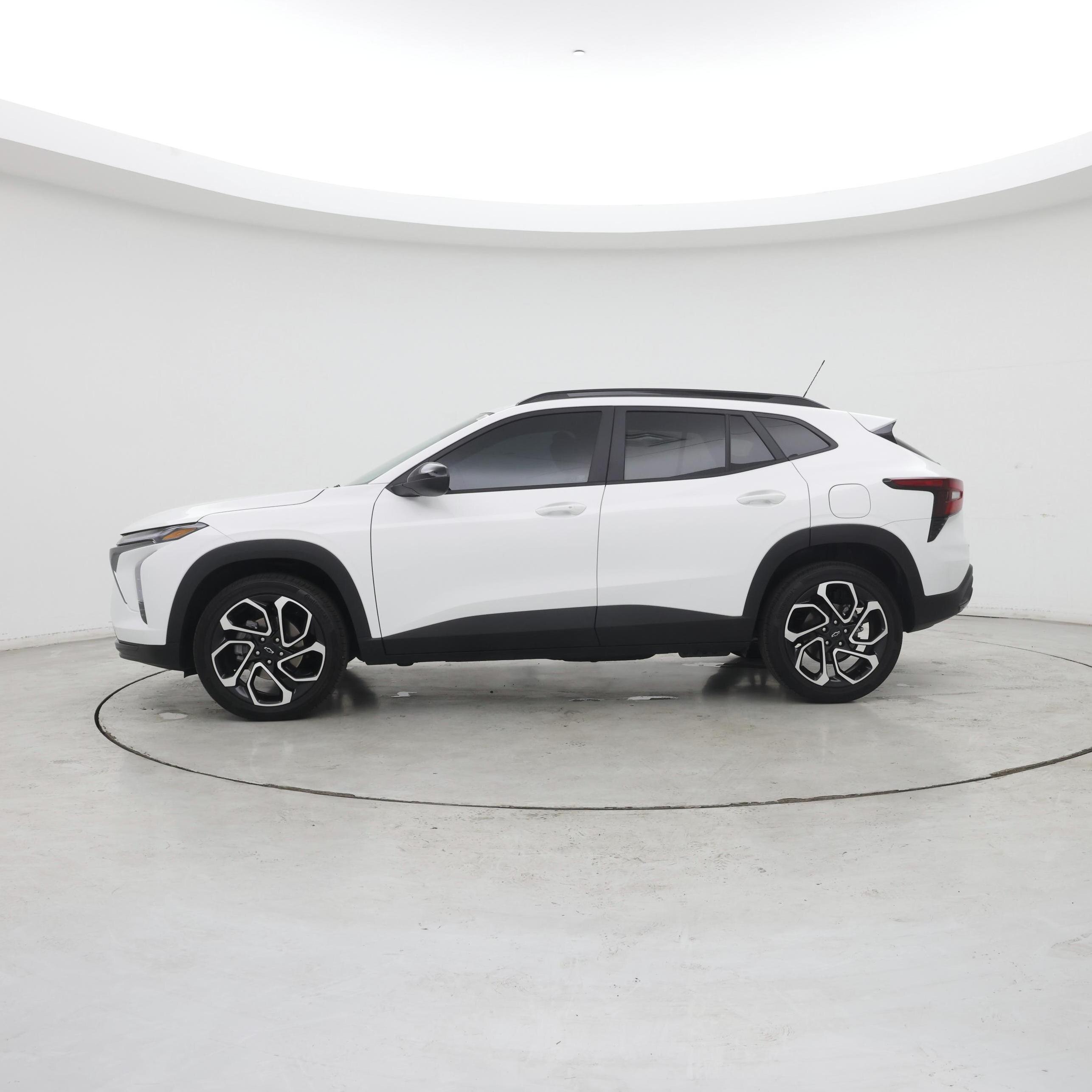 Thumbnail: 2025 Chevrolet Trax - 3